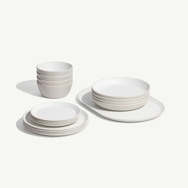 made-in-outdoor-dining-set-poolside-safe-dinnerware-collection image 1