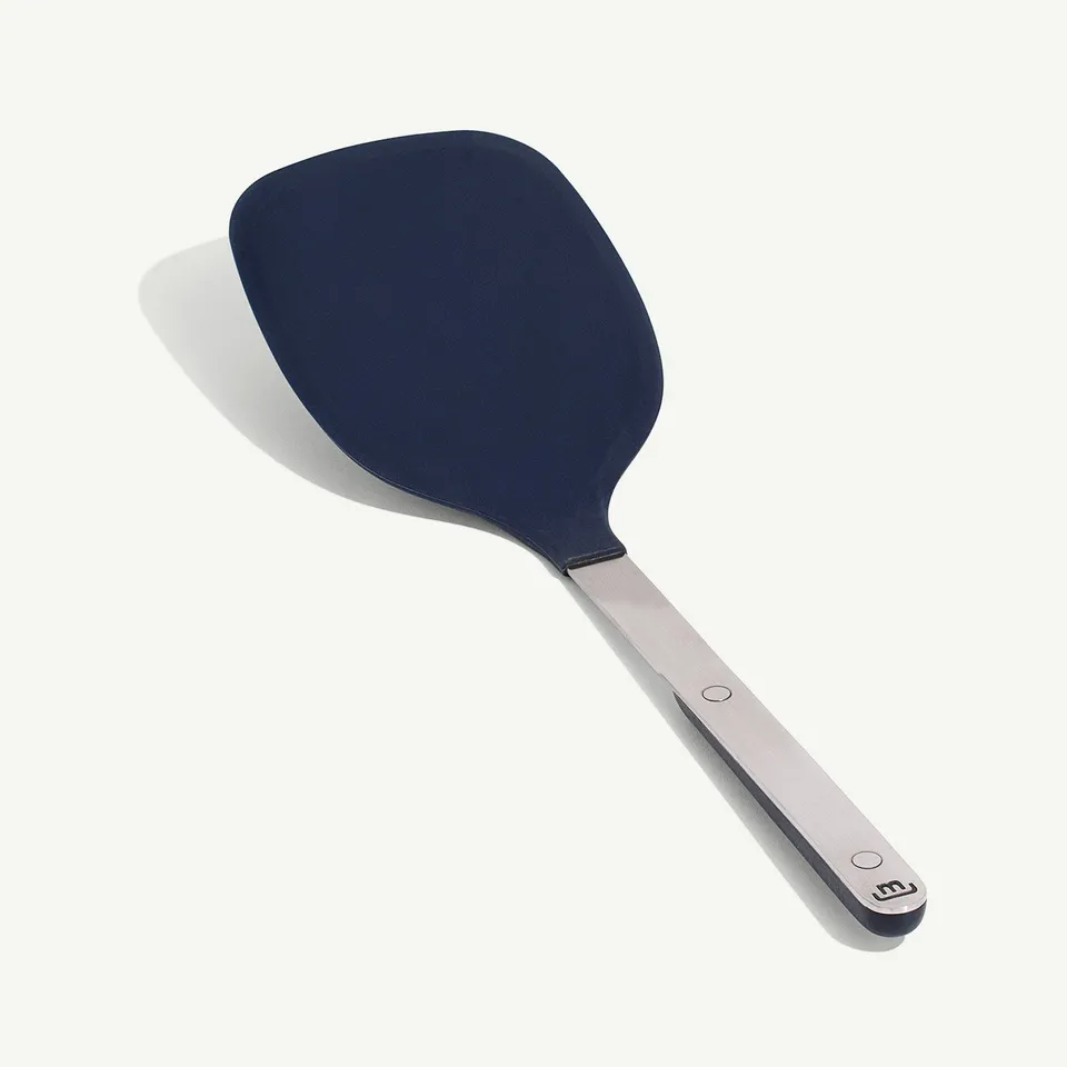 made-in-rubber-spatula-flat-edge-precision-turning-and-folding-spatula image 1