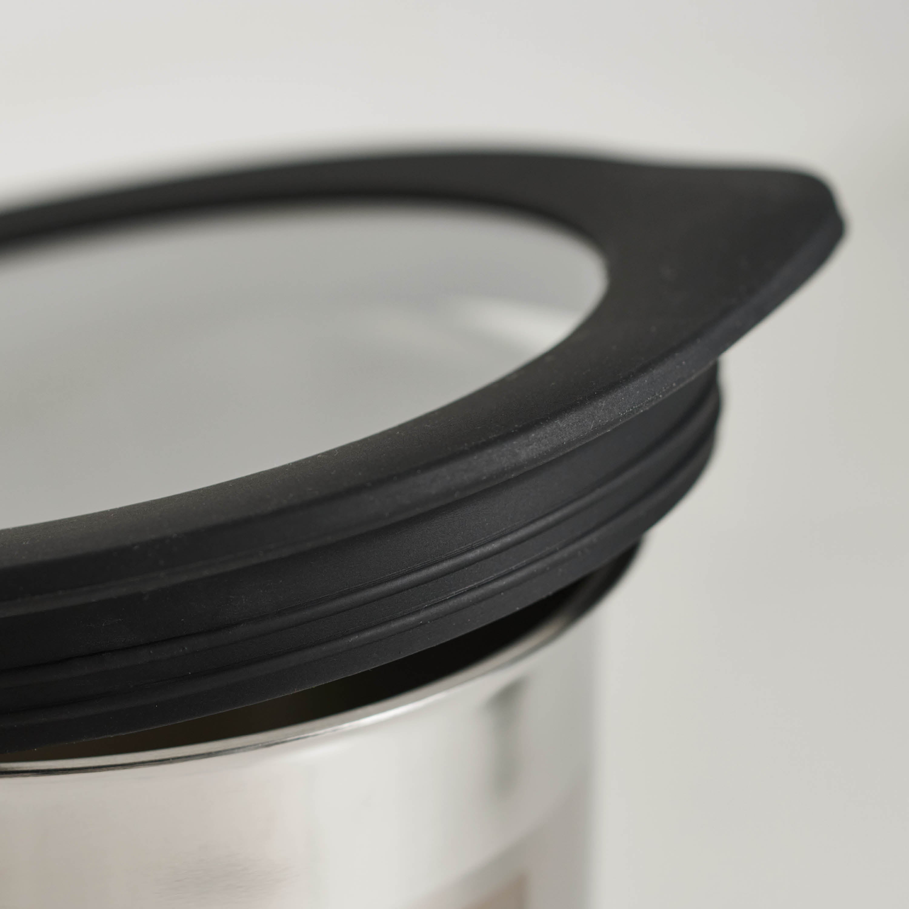 tramontina-4-piece-stainless-steel-canister-set-with-airtight-tempered-glass-lid image 4