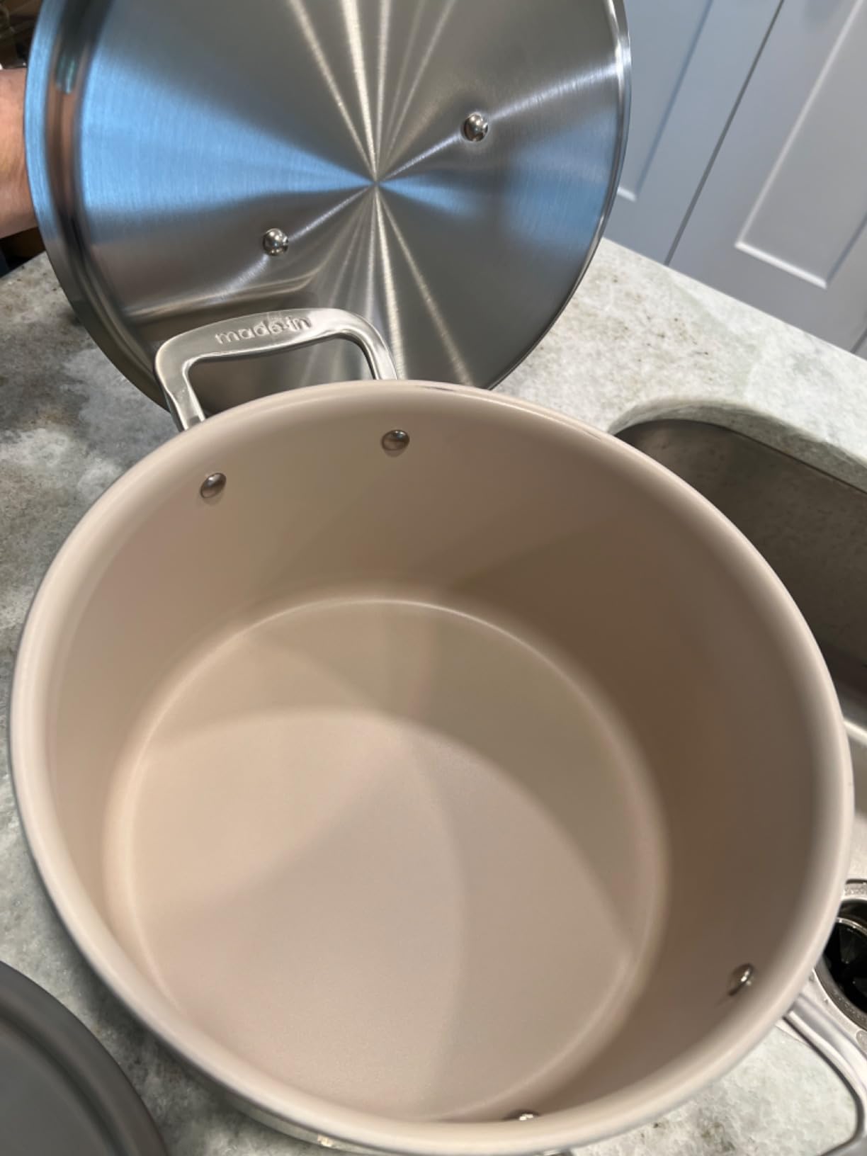 Eggs slide right off