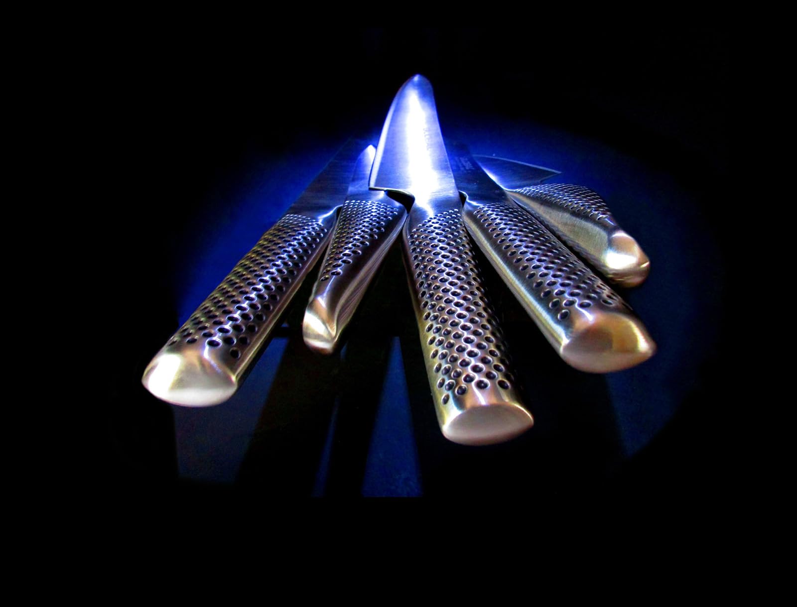 global-g-581415-3-piece-knife-set-6-chef-s-6-serrated-utility-3-paring image 4