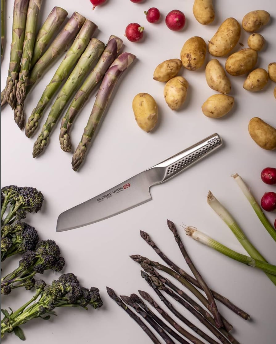 global-ukon-4-piece-steak-knife-set-cromova-18-stainless-steel-serrated-steak-kn image 3