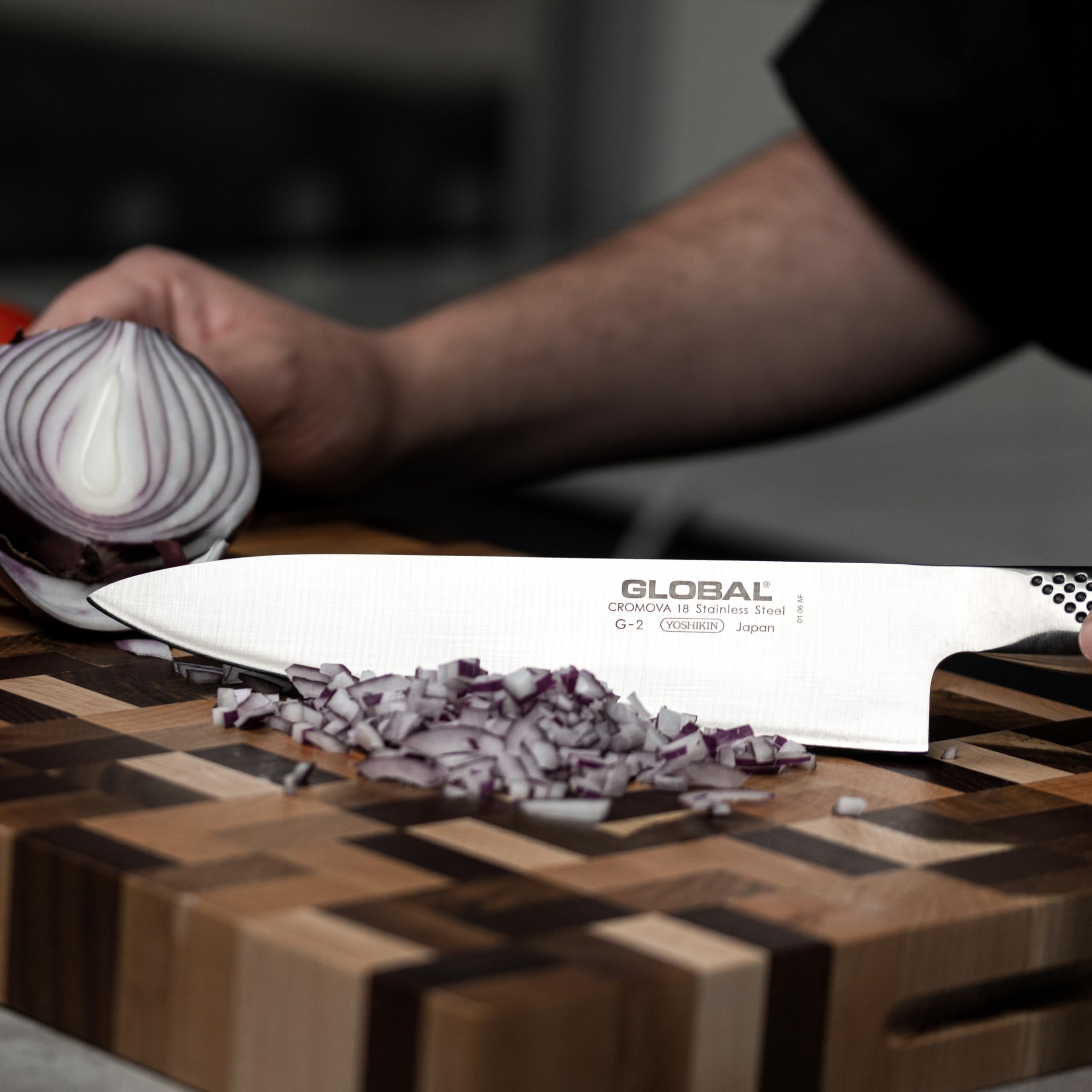 global-g-2-8-inch-20cm-chef-s-knife-molybdenum-vanadium-stainless-steel-silver image 6