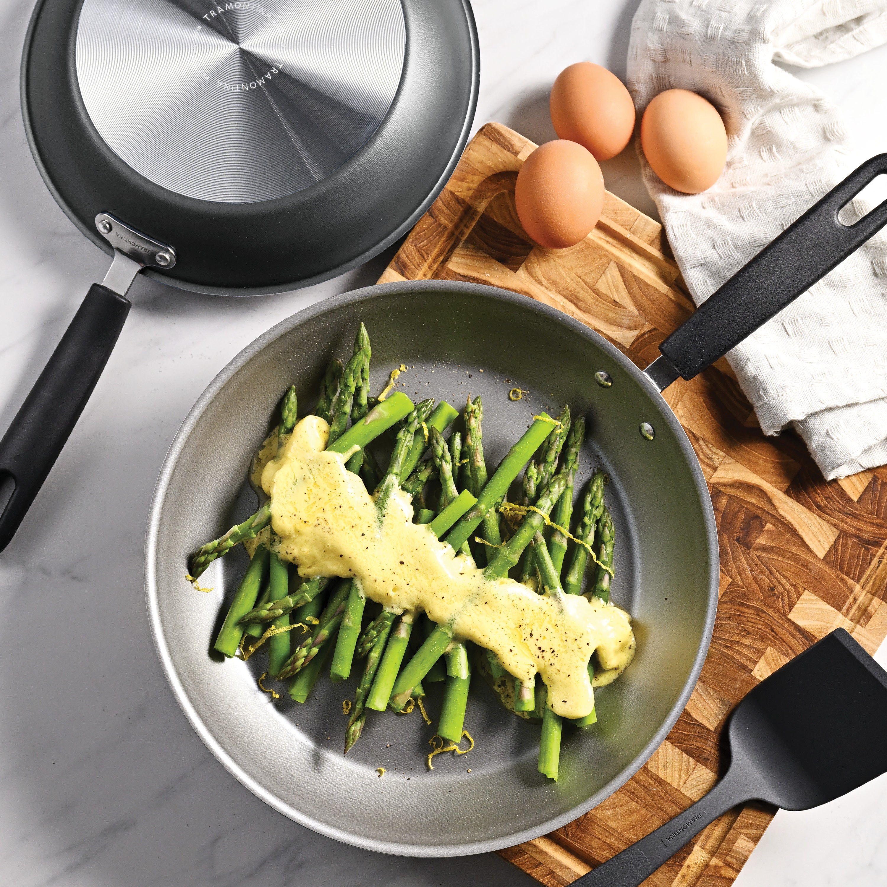 tramontina-primaware-2-piece-nonstick-fry-pan-set-9-5-inch-and-11-inch image 8