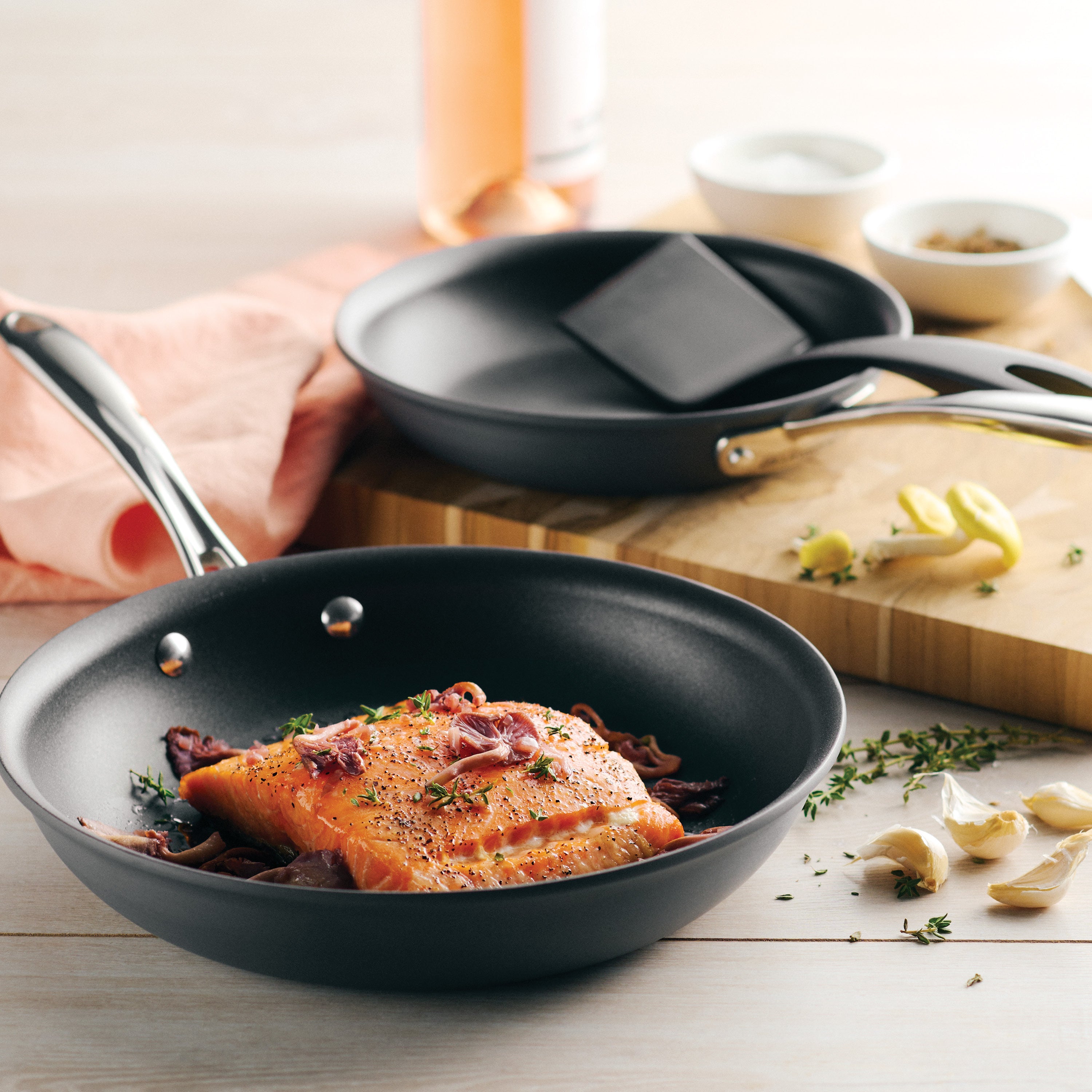 tramontina-hard-anodized-aluminum-8-inch-and-10-inch-fry-pan-2-pack image 5