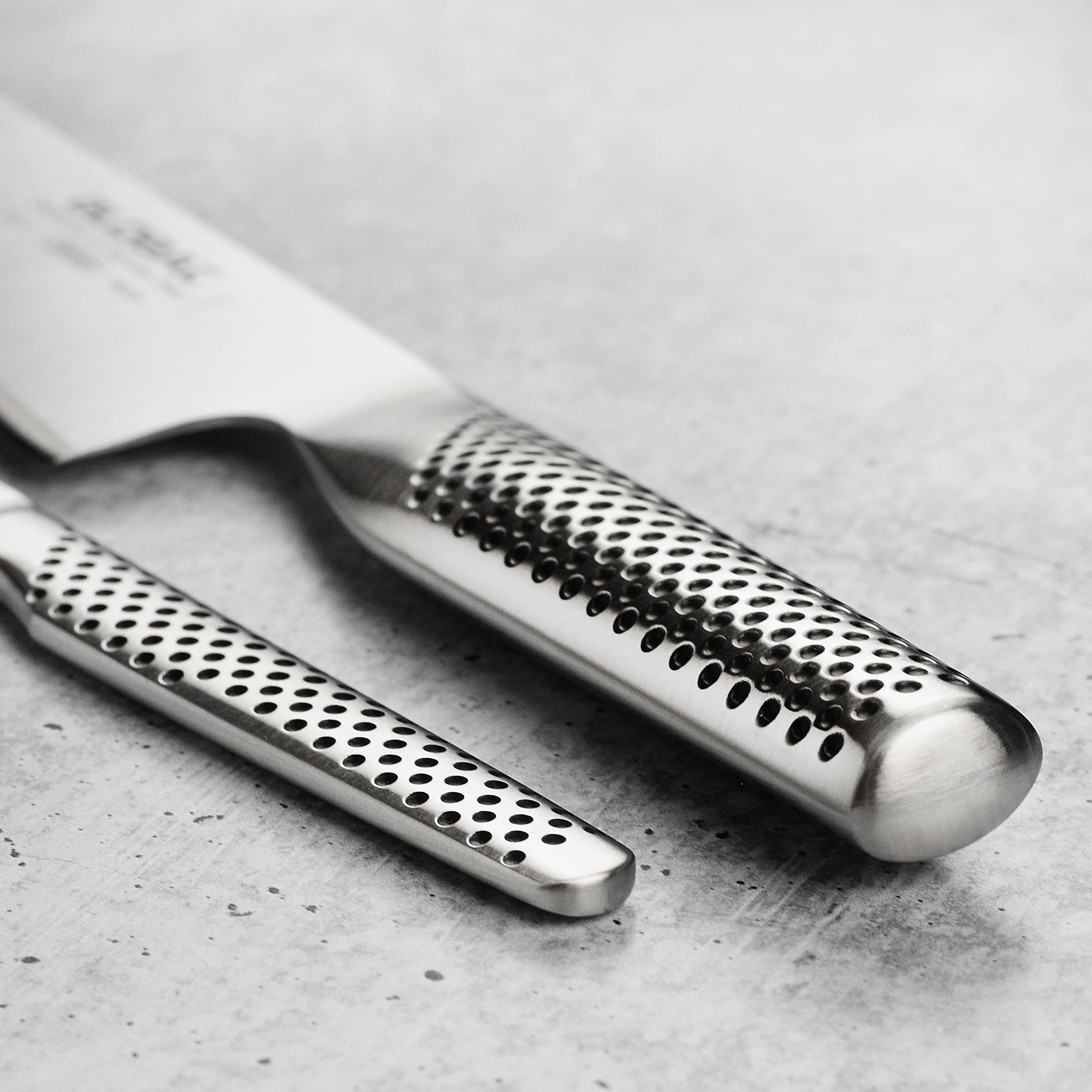 global-2-piece-knife-set-8-chef-s-knife-3-paring-knife-cromova-18-stainless-stee image 3