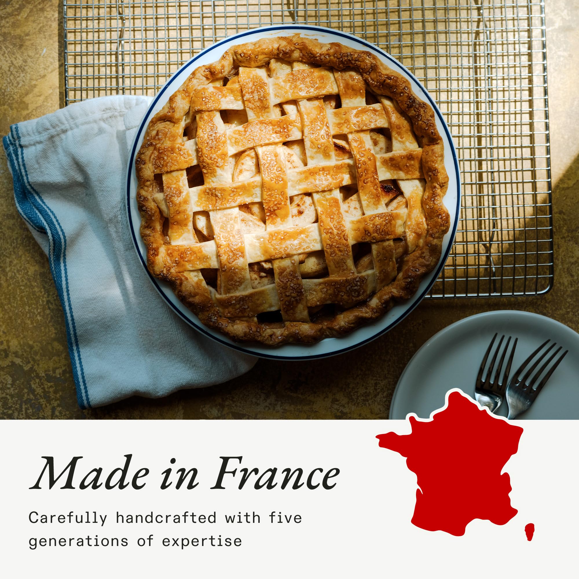 made-in-9-pie-dish-navy-rim-handcrafted-french-porcelain-professional-bakeware image 6