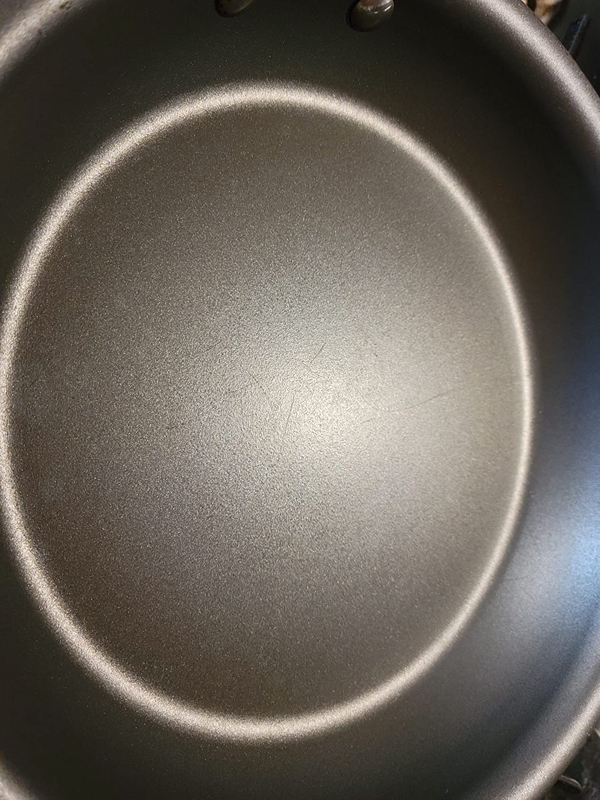 Great pans, one arrived damaged