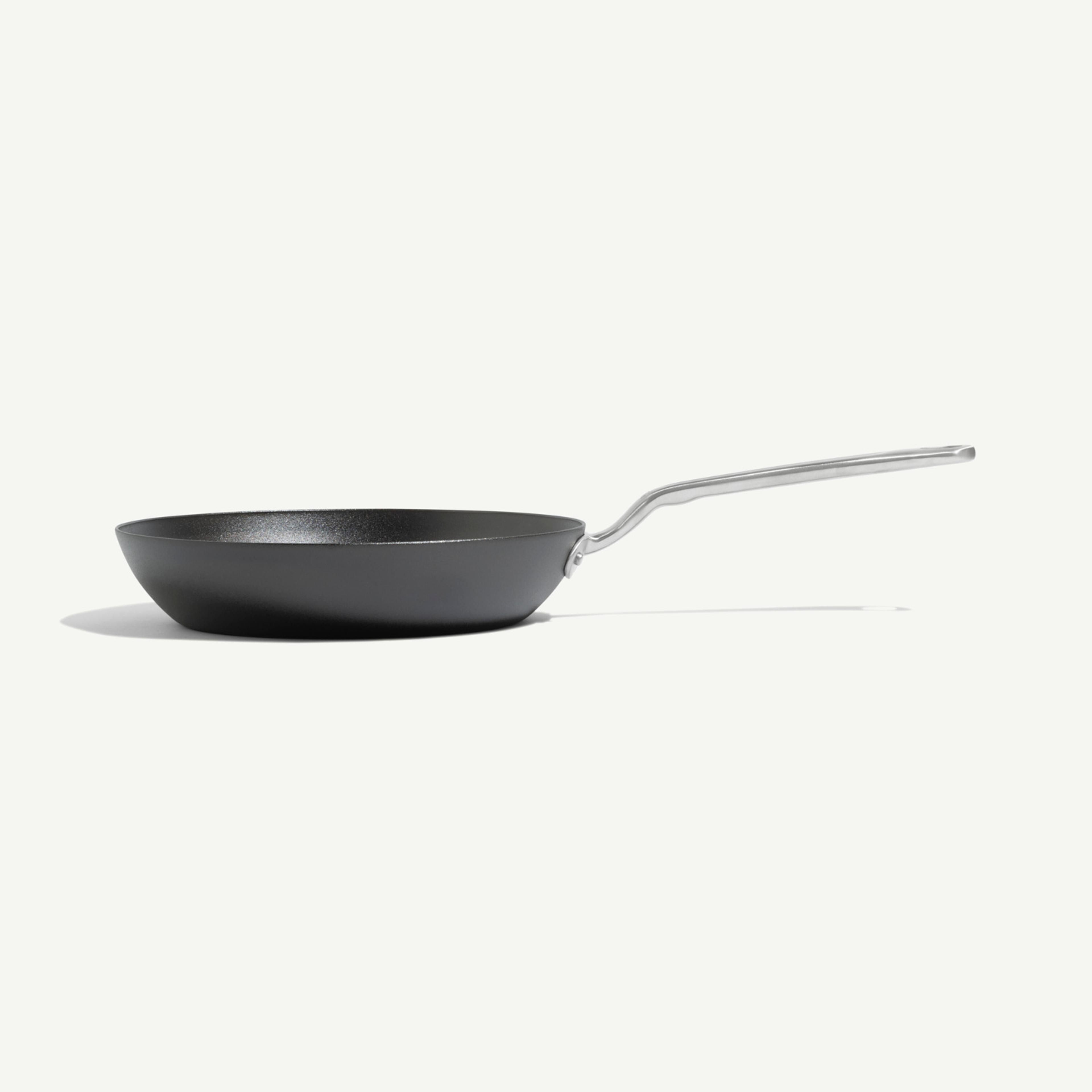 made-in-seasoned-carbon-steel-frying-pan-pre-seasoned-naturally-non-stick-skille image 4