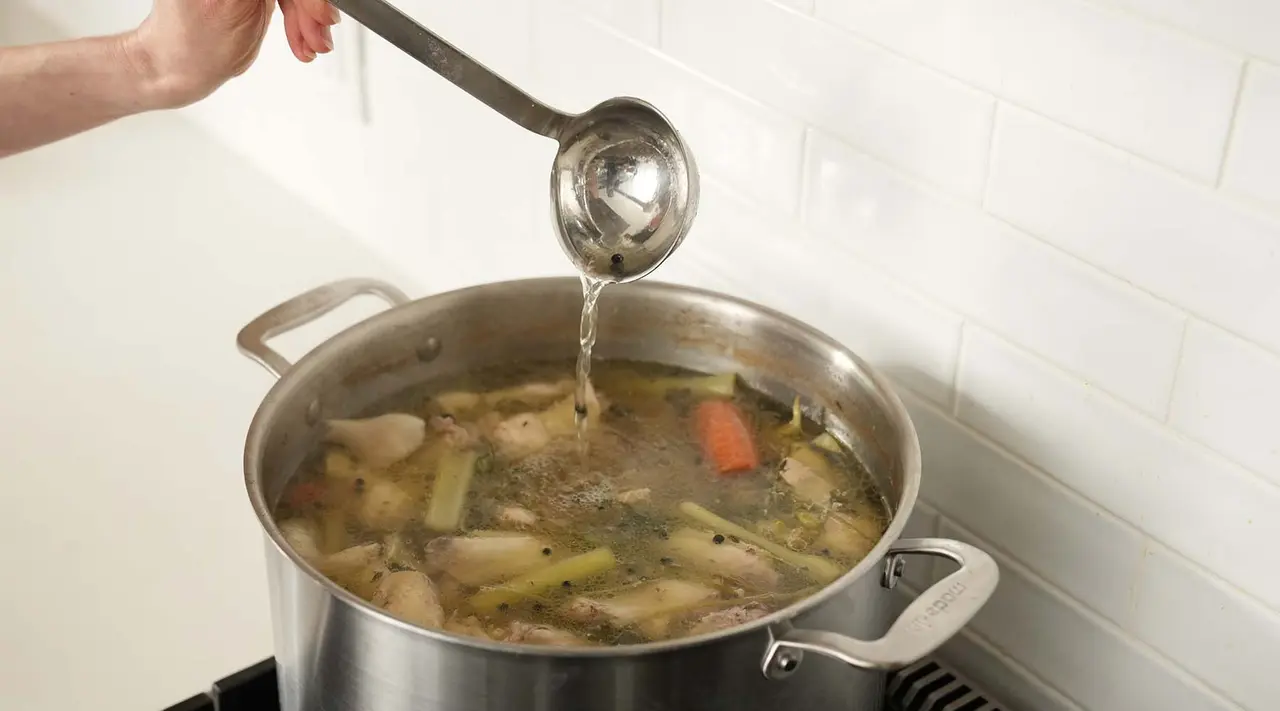 made-in-stainless-clad-stock-pot-5-ply-stainless-steel-stock-pot image 7