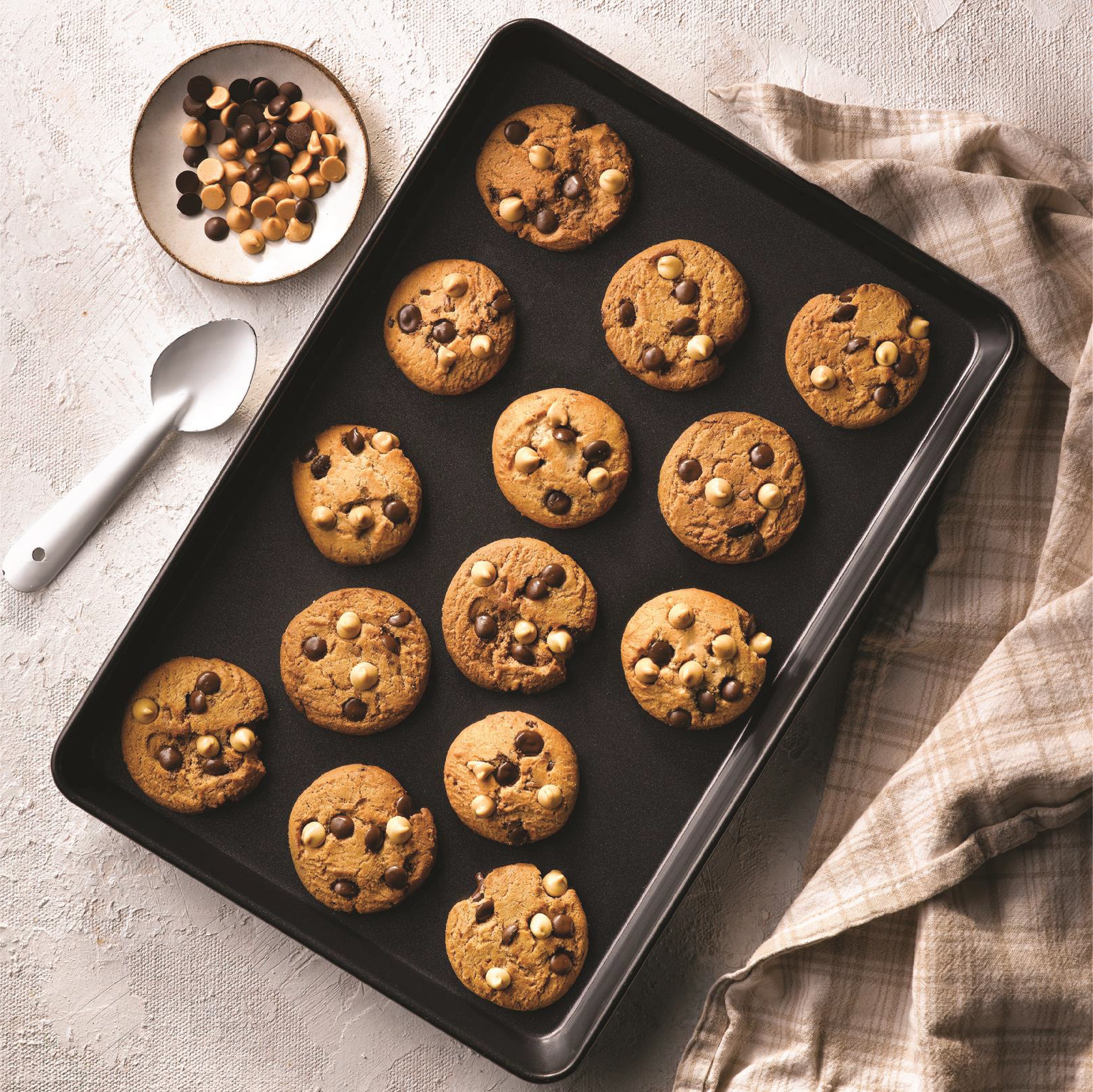 baker-s-secret-advanced-non-stick-cookie-sheet-13-x-9-double-layered-easy-releas image 4