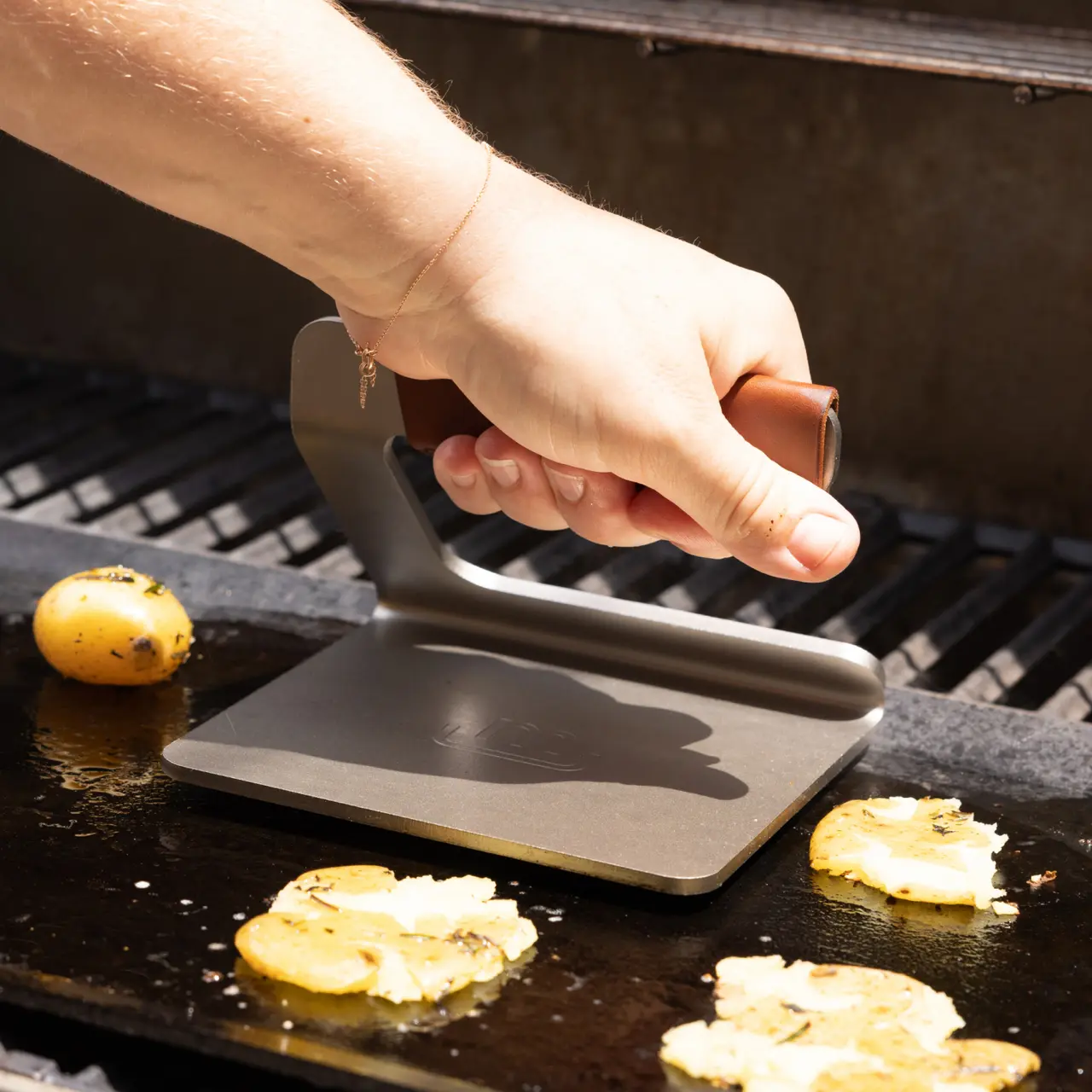 made-in-penn-state-university-grill-press image 3
