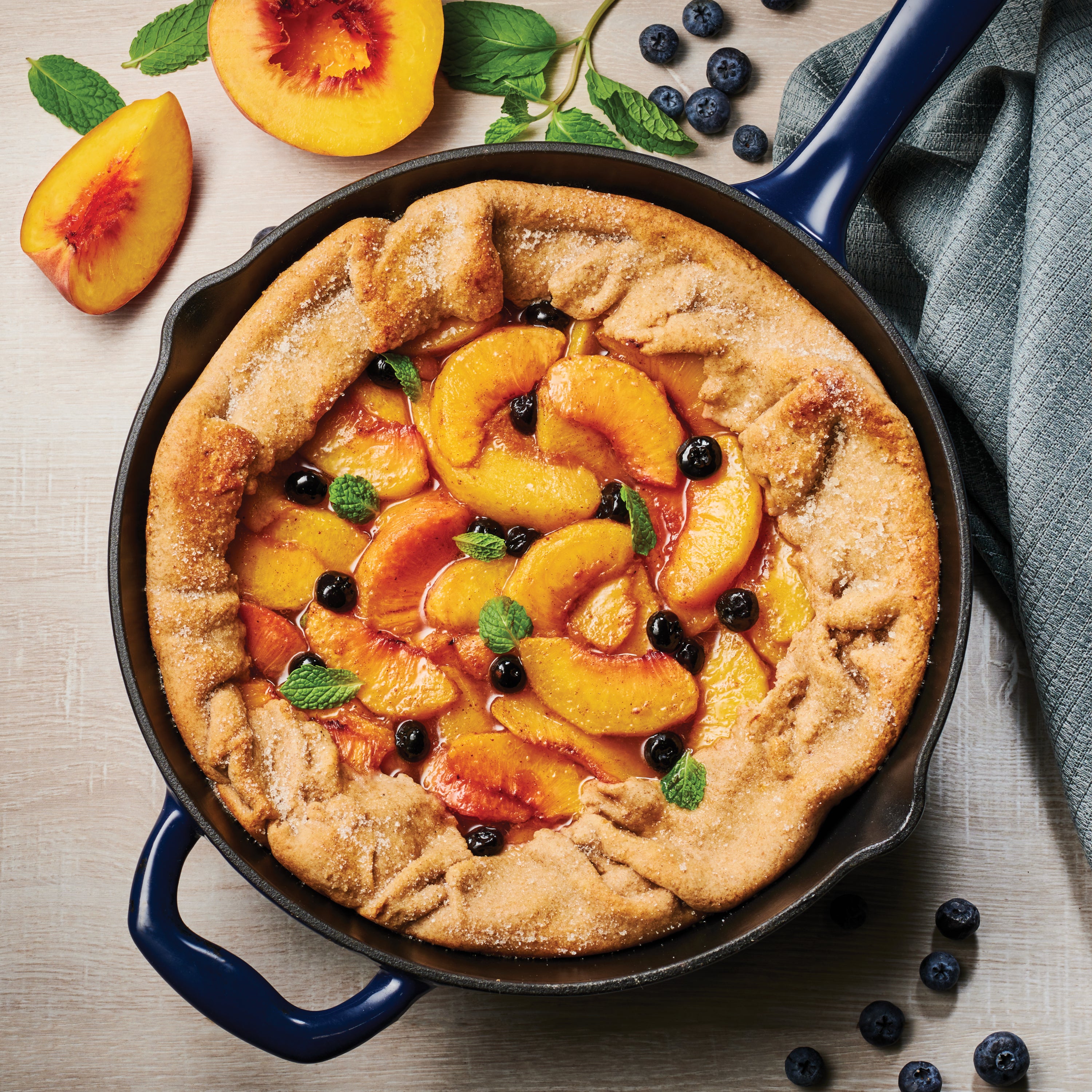 tramontina-bestow-10-inch-enameled-cast-iron-skillet-gradated-cobalt image 5