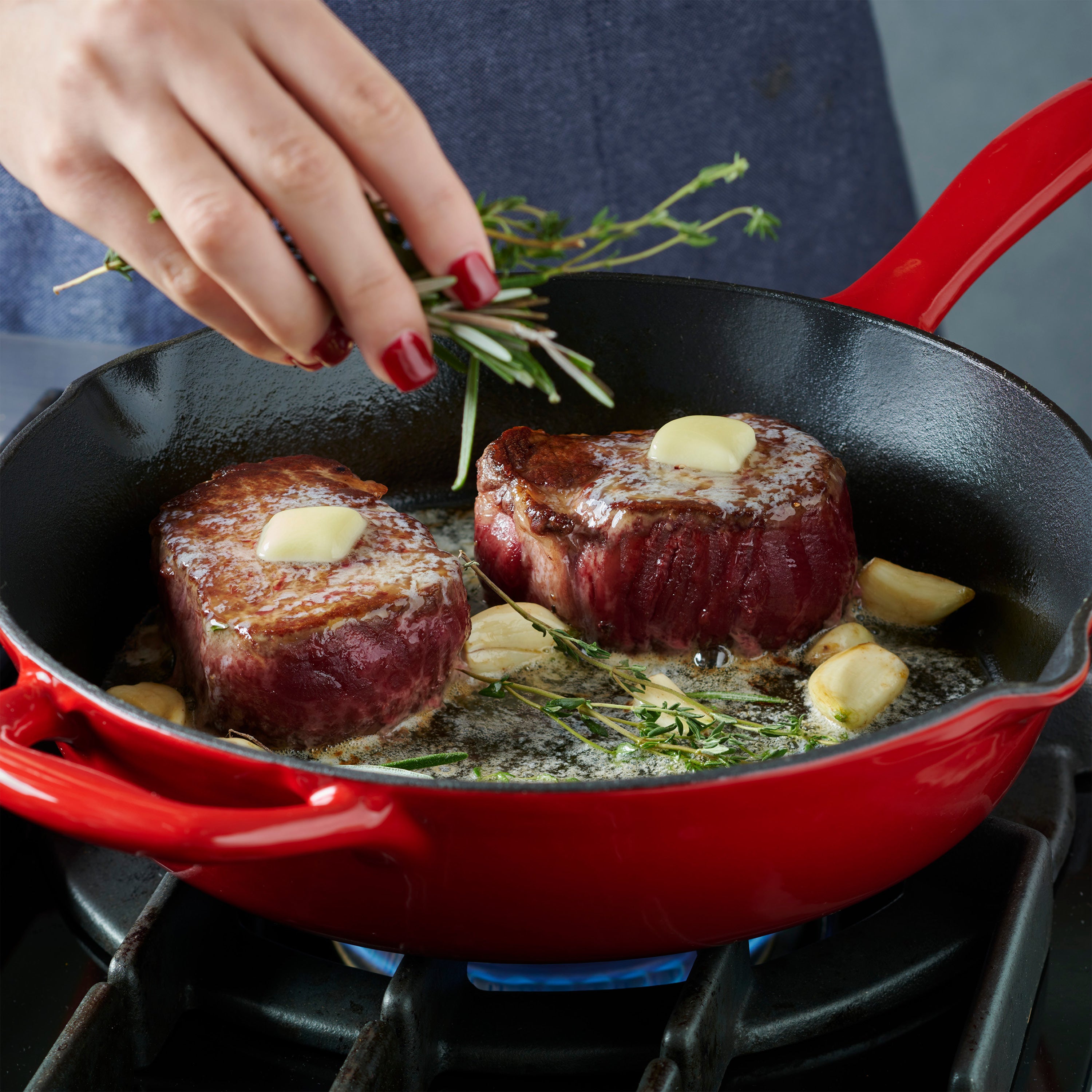 tramontina-bestow-10-inch-enameled-cast-iron-skillet-gradated-red-no-seasoning-r image 7