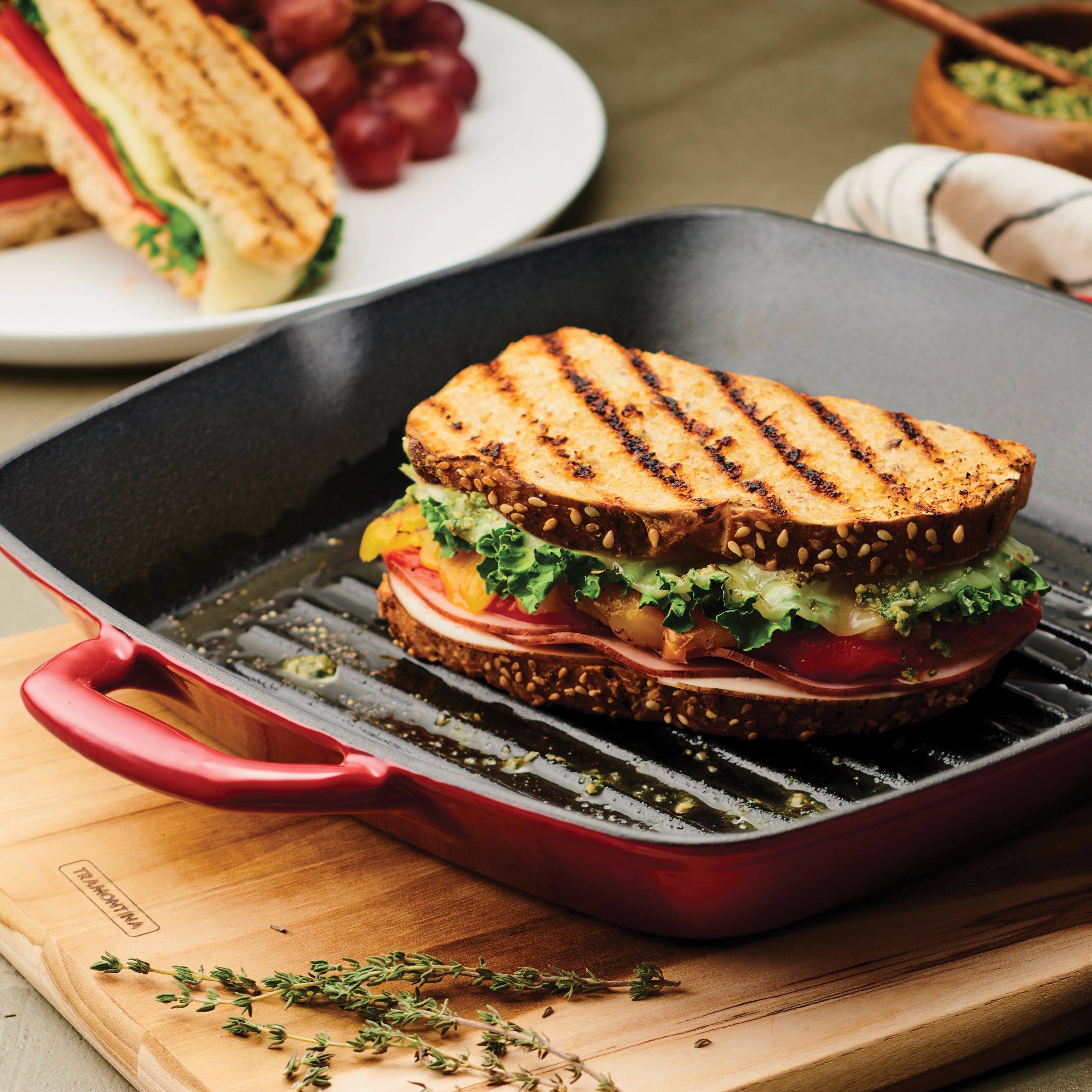 tramontina-bestow-11-in-enameled-cast-iron-grill-pan-gradated-red image 6