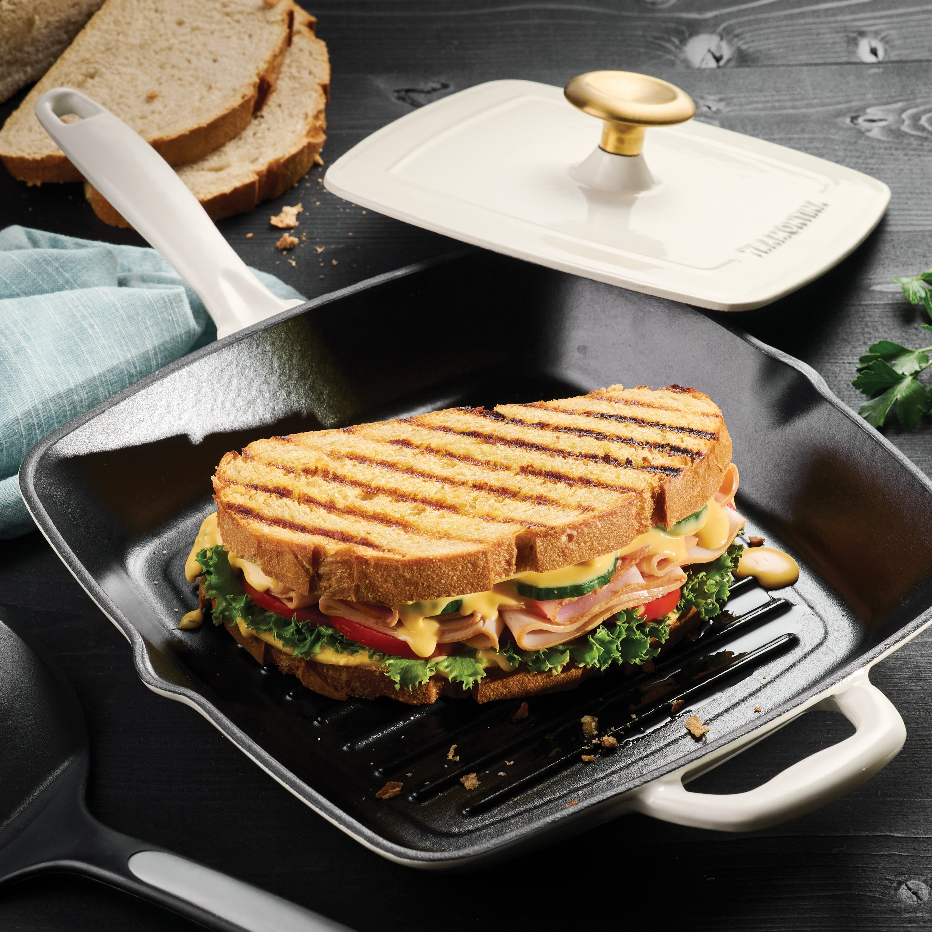 tramontina-bestow-11-inch-enameled-cast-iron-grill-pan-with-press image 7