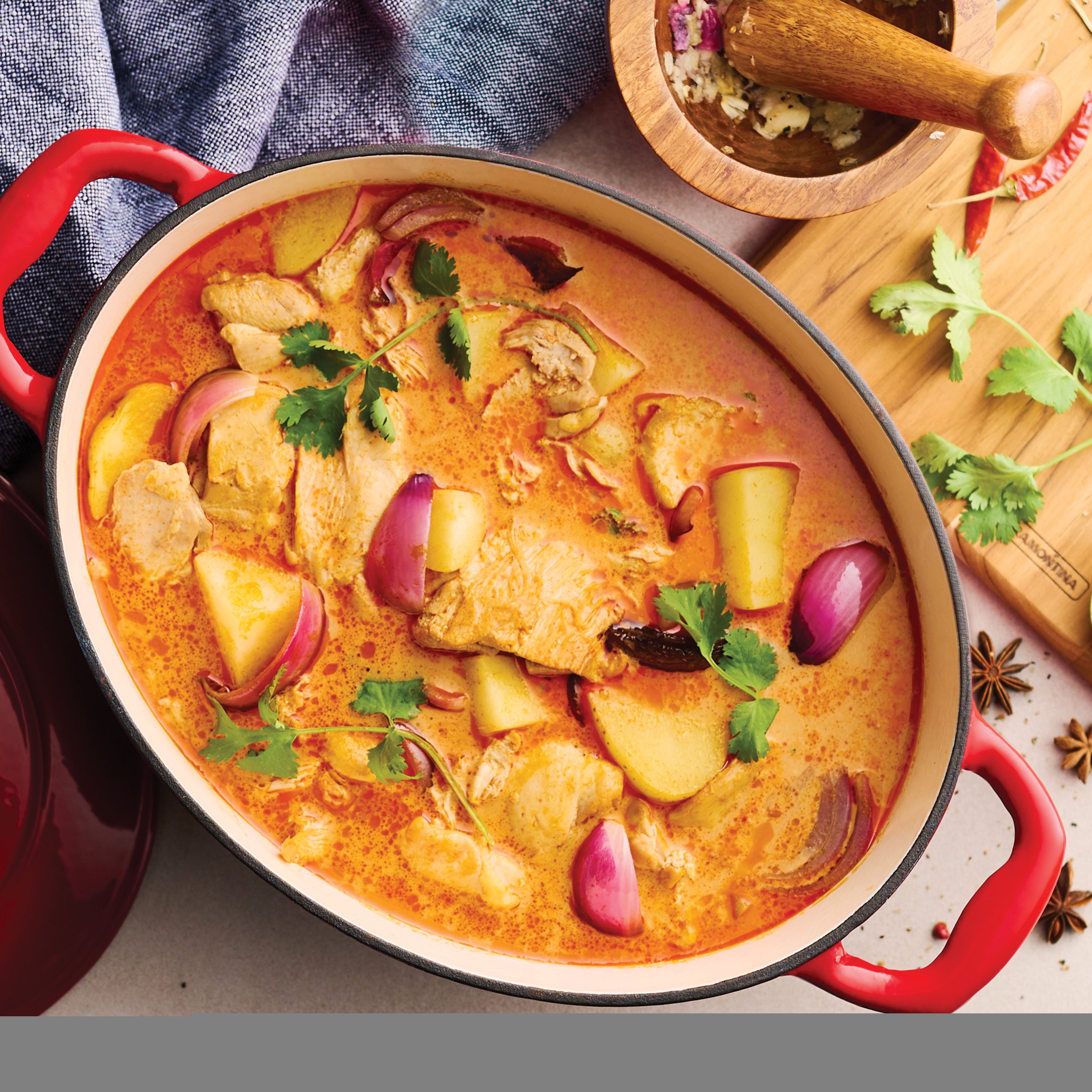 tramontina-bestow-7-qt-enameled-cast-iron-covered-oval-dutch-oven-gradated-red image 8