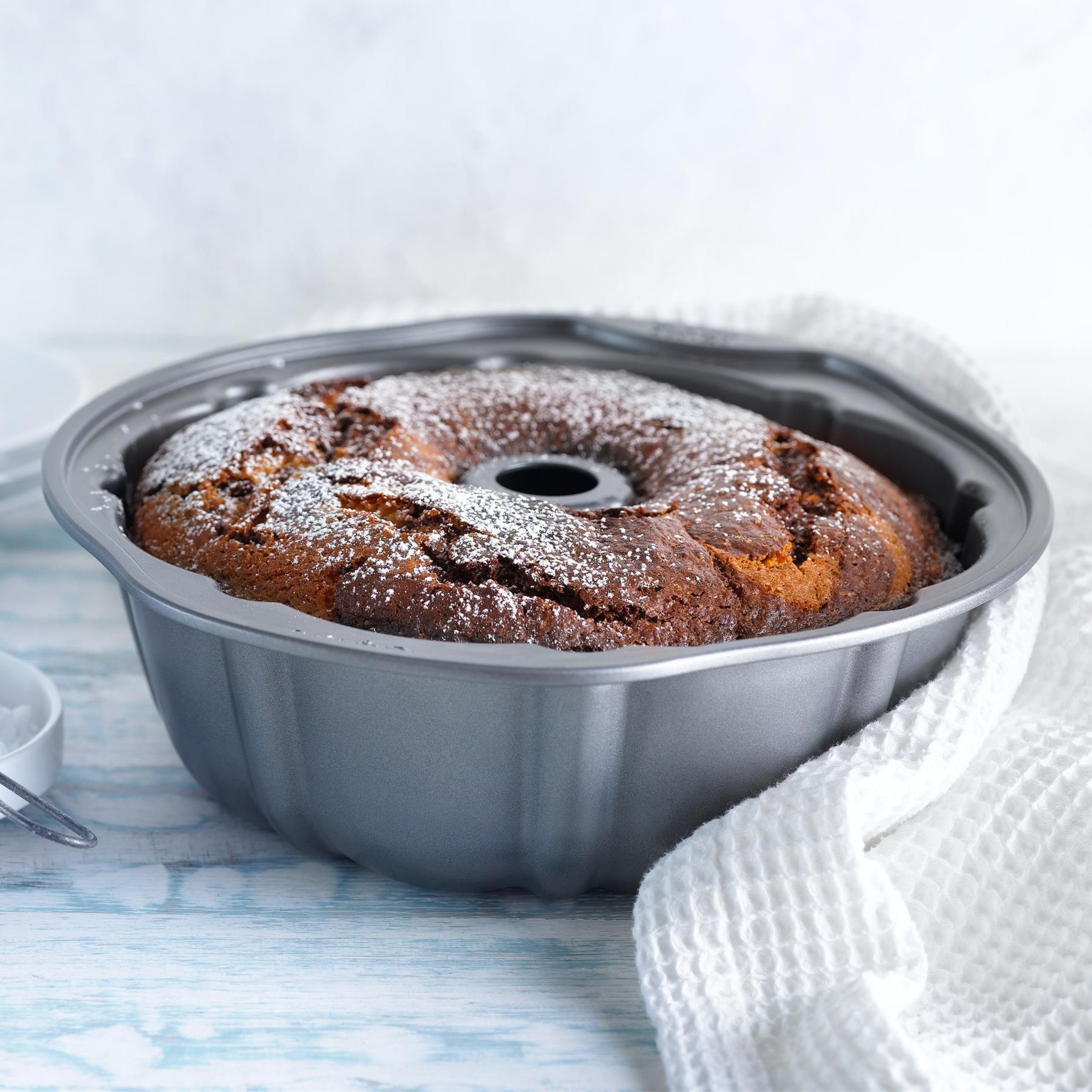 baker-s-secret-fluted-cake-pan-9-75-non-stick-carbon-steel-oven-safe-to-450-f image 6