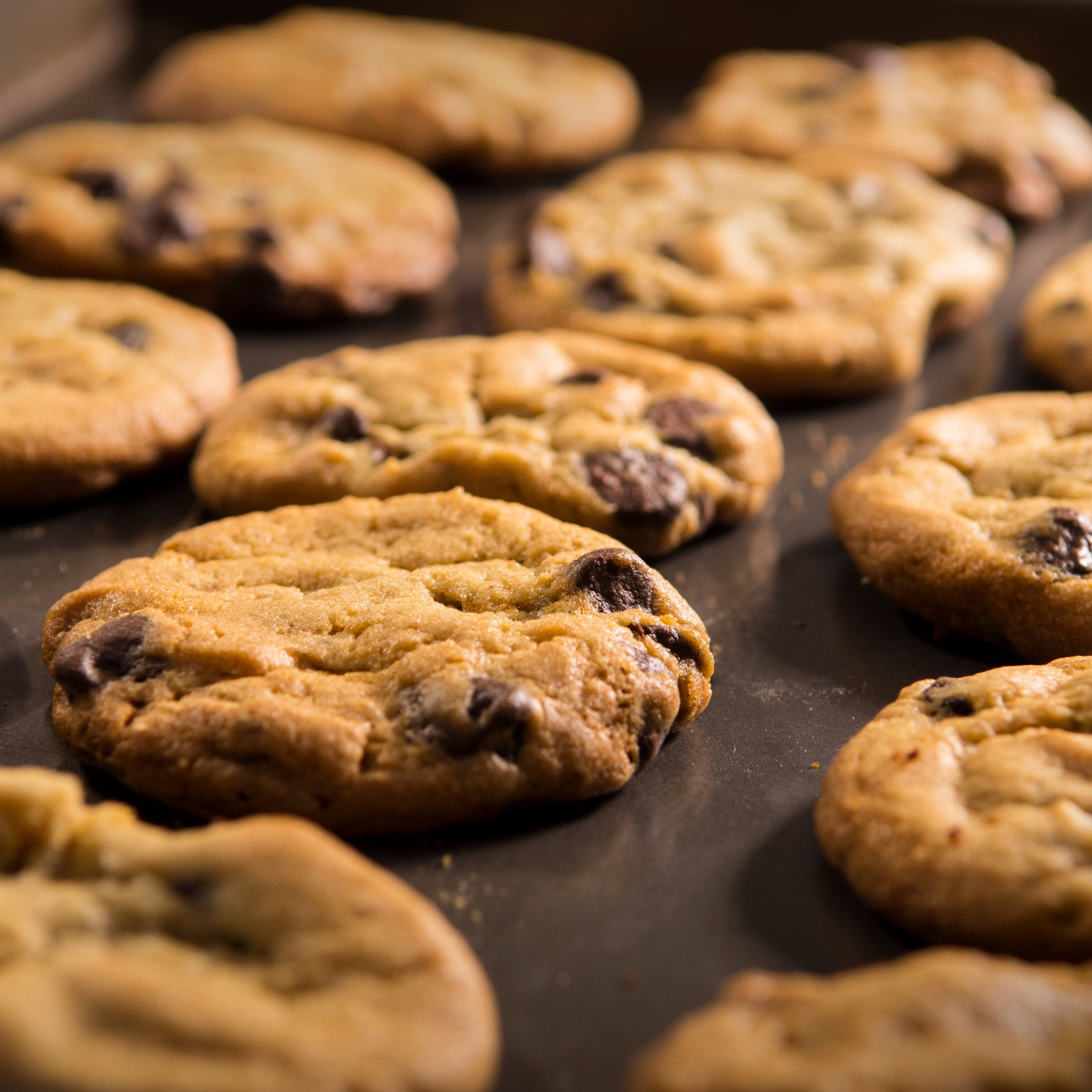 baker-s-secret-3-piece-nonstick-cookie-sheet-set-carbon-steel-baking-sheets-oven image 6