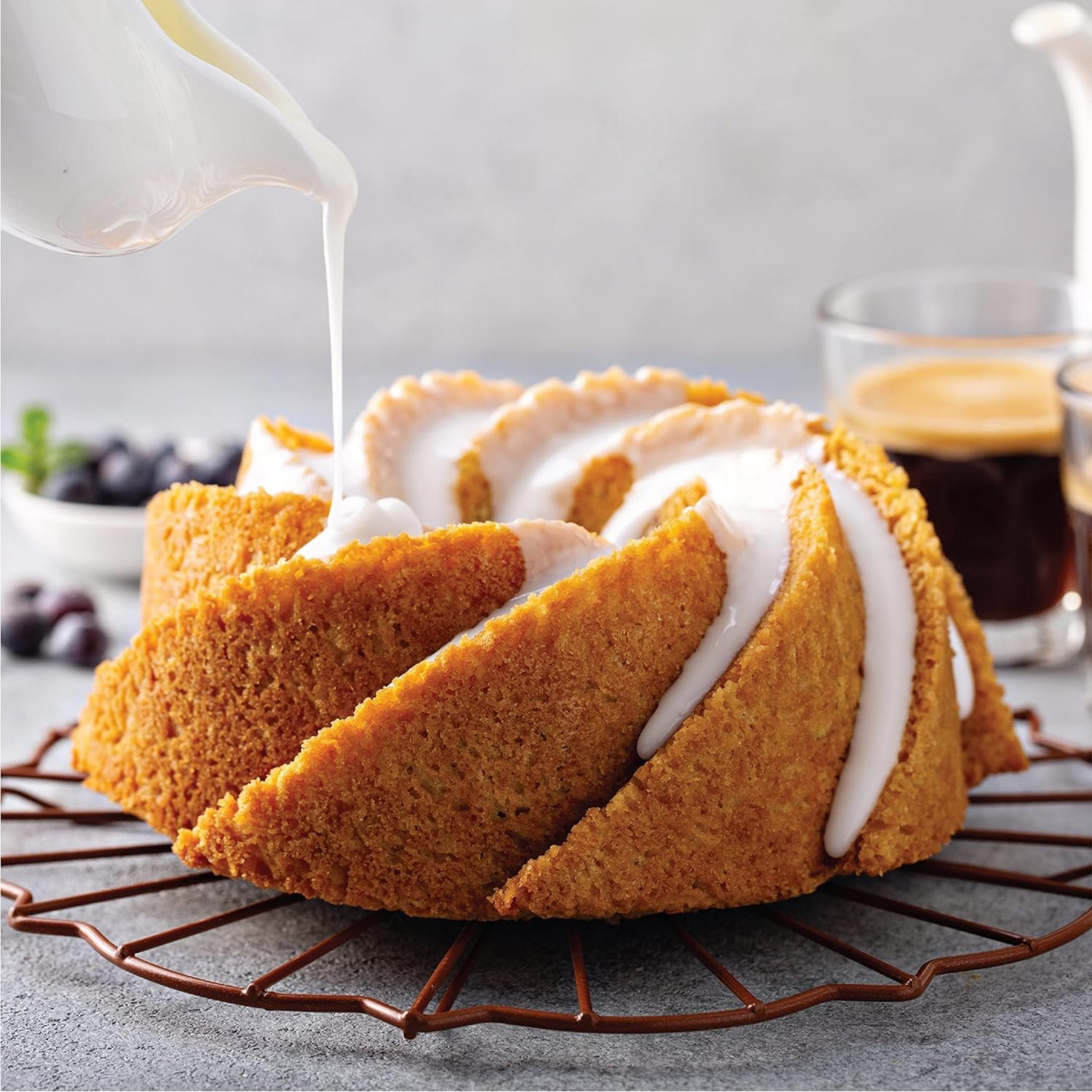 baker-s-secret-marissa-non-stick-cast-aluminum-fluted-tube-pan-9-bundt-style-bak image 6