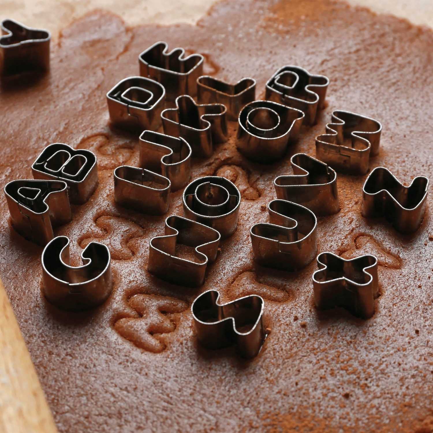 baker-s-secret-26-letter-alphabet-cookie-cutter-set-stainless-steel-a-z-letter-m image 5