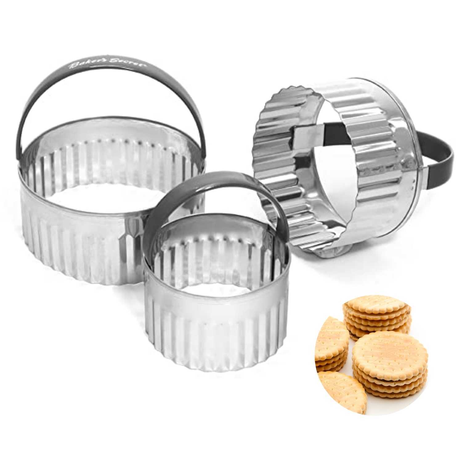 baker-s-secret-set-of-3-scalloped-stainless-steel-cookie-cutters-5-5-6-5-7-5 image 1