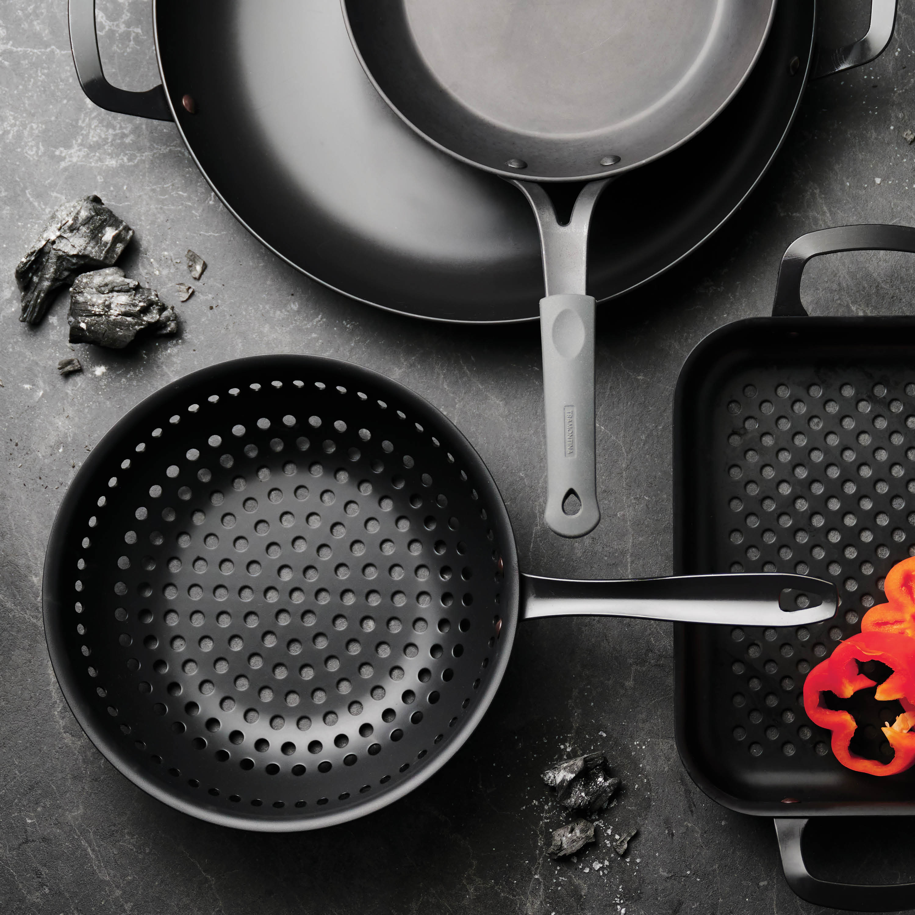 tramontina-churrasco-10-in-round-perforated-carbon-steel-stir-fry-pan image 5