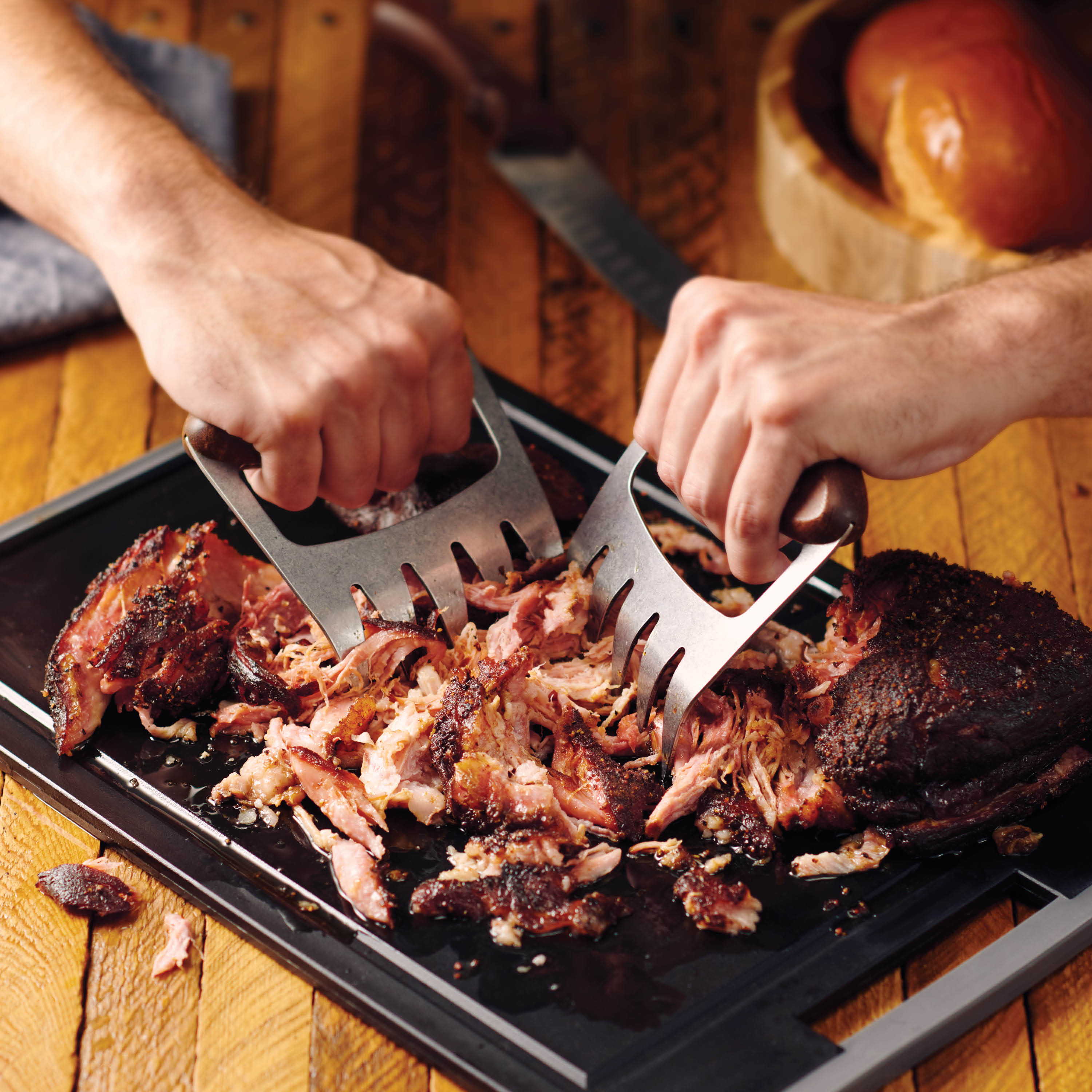 tramontina-churrasco-bbq-4-piece-carving-knife-cutting-board-and-shredding-claws image 2