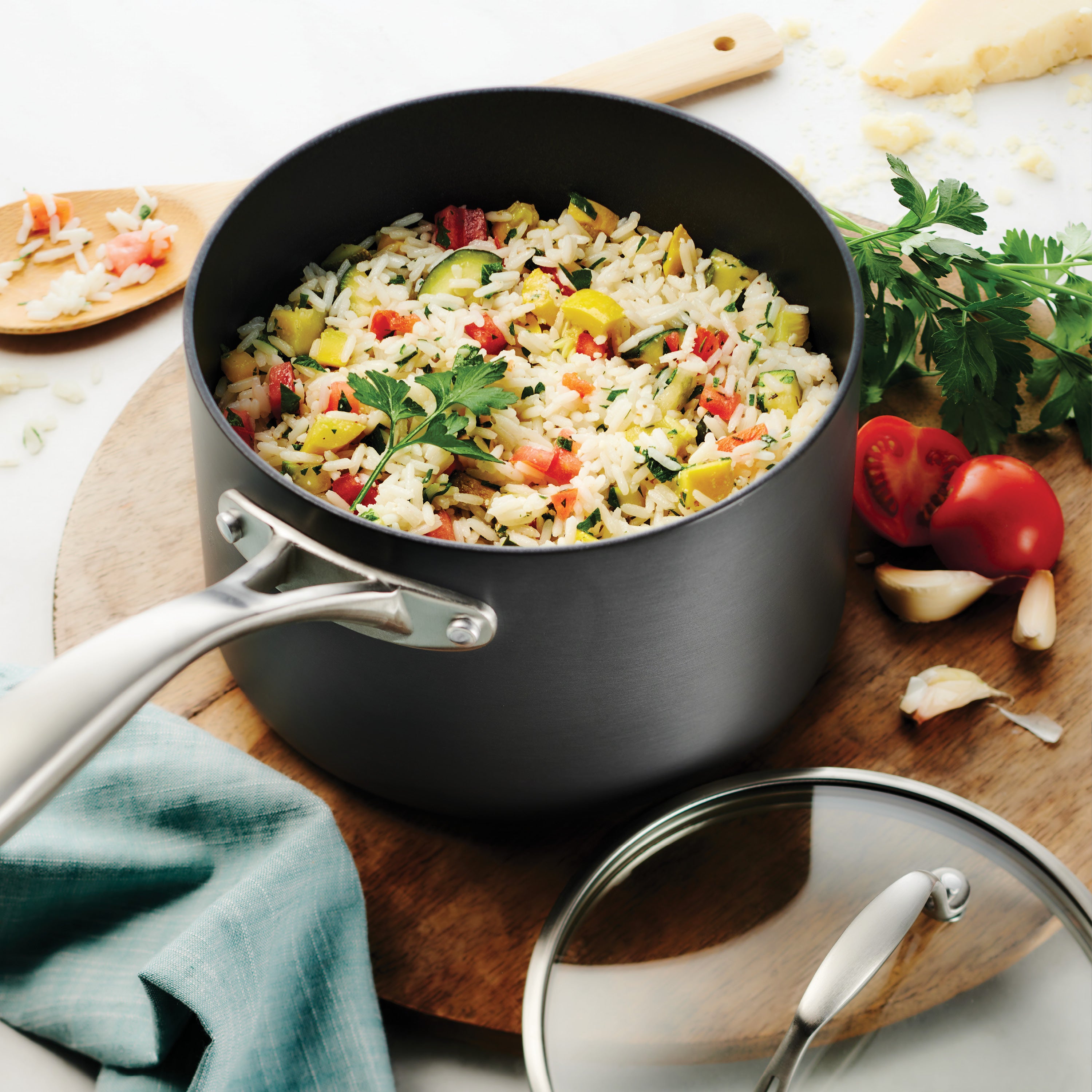 tramontina-onyxpro-hard-anodized-aluminum-covered-sauce-pan image 5