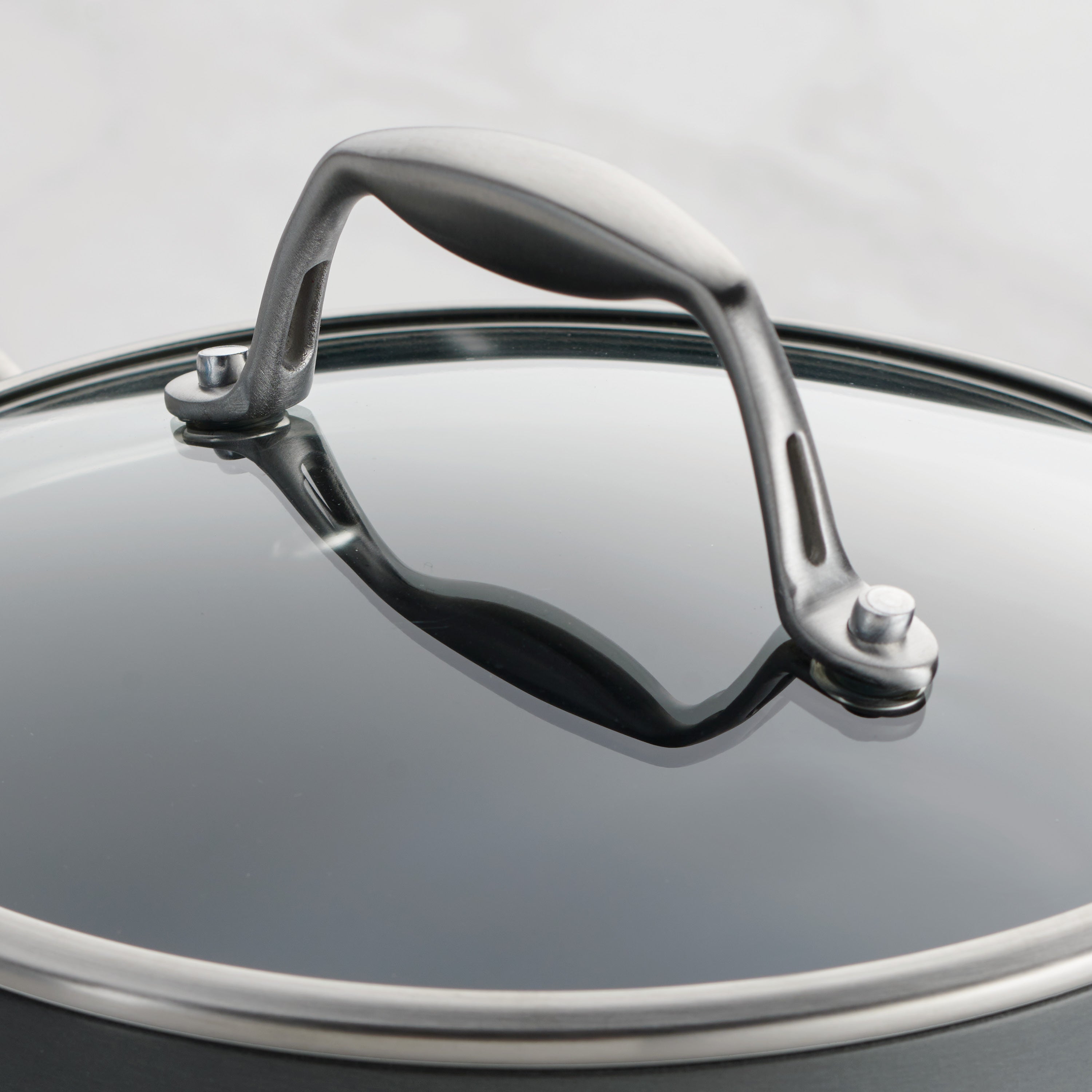 tramontina-onyxpro-hard-anodized-aluminum-covered-sauce-pan image 6