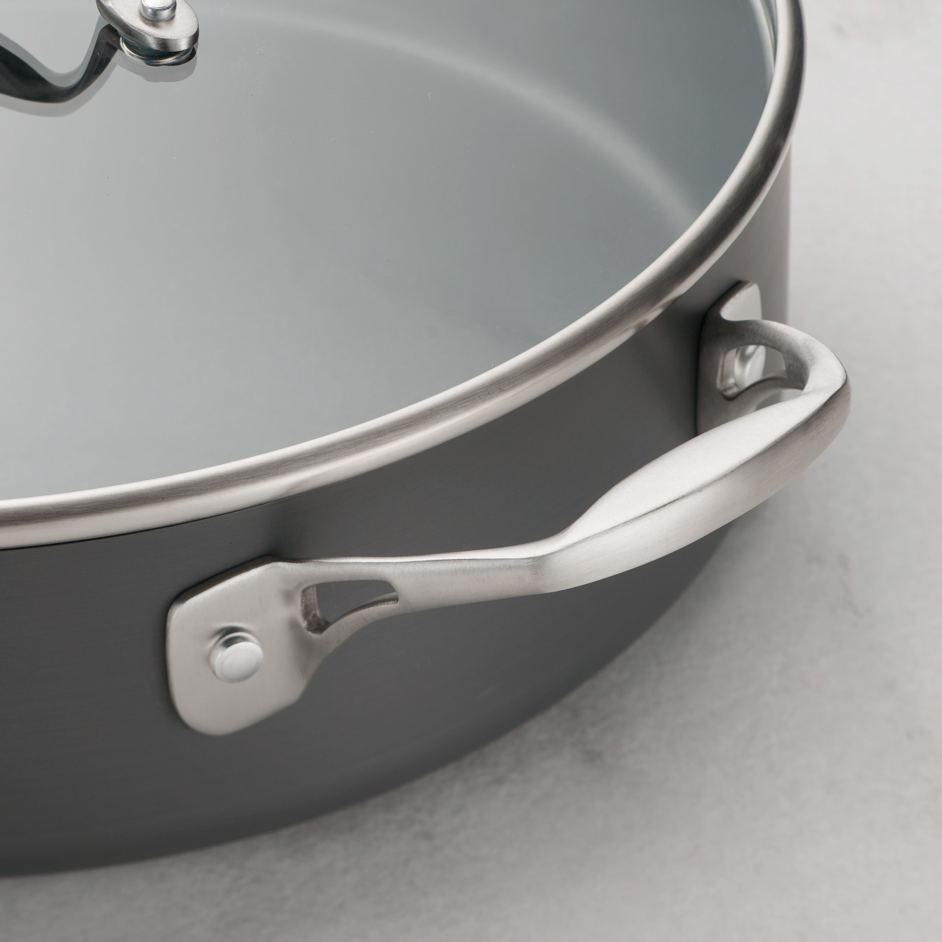 tramontina-onyxpro-5-5-quart-hard-anodized-aluminum-covered-deep-saute-pan-reinf image 3
