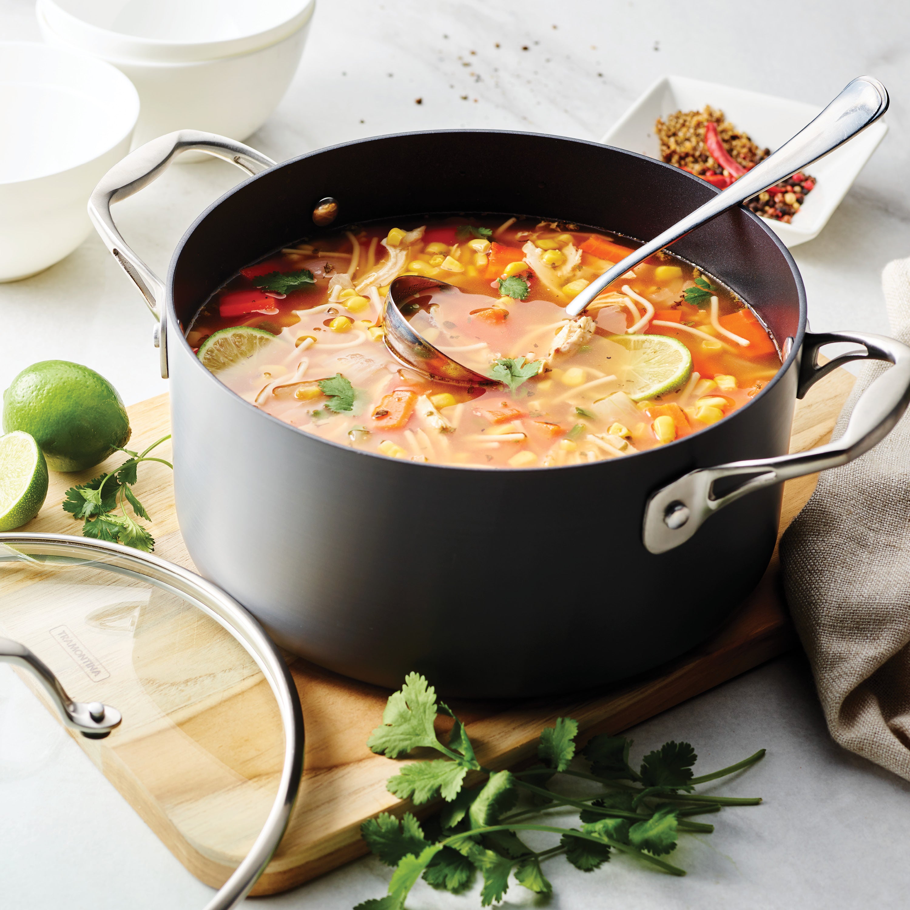 tramontina-onyxpro-5-quart-hard-anodized-aluminum-covered-dutch-oven image 2