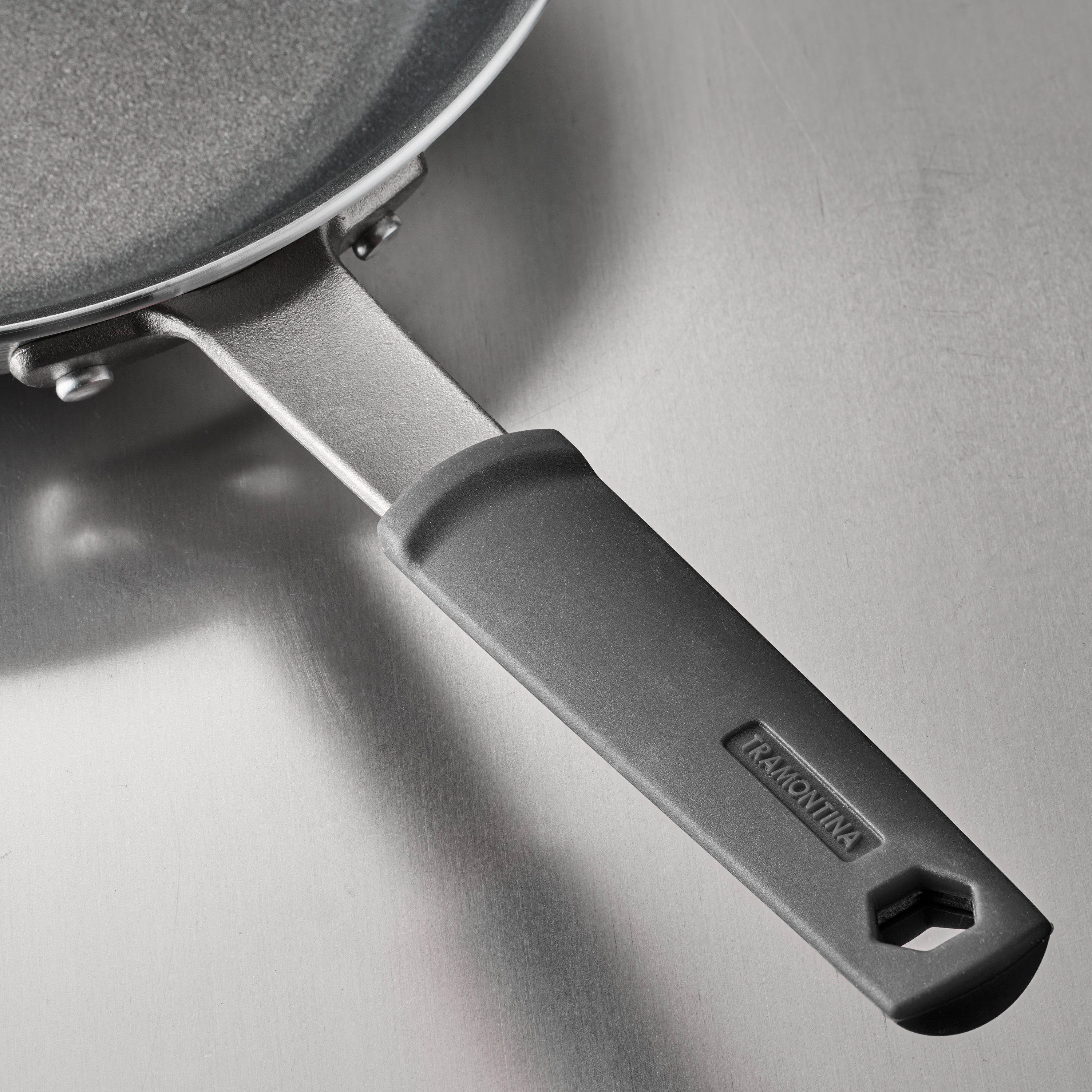tramontina-fusion-aluminum-nonstick-fry-pan-with-rivet-free-interior-and-soft-gr image 6