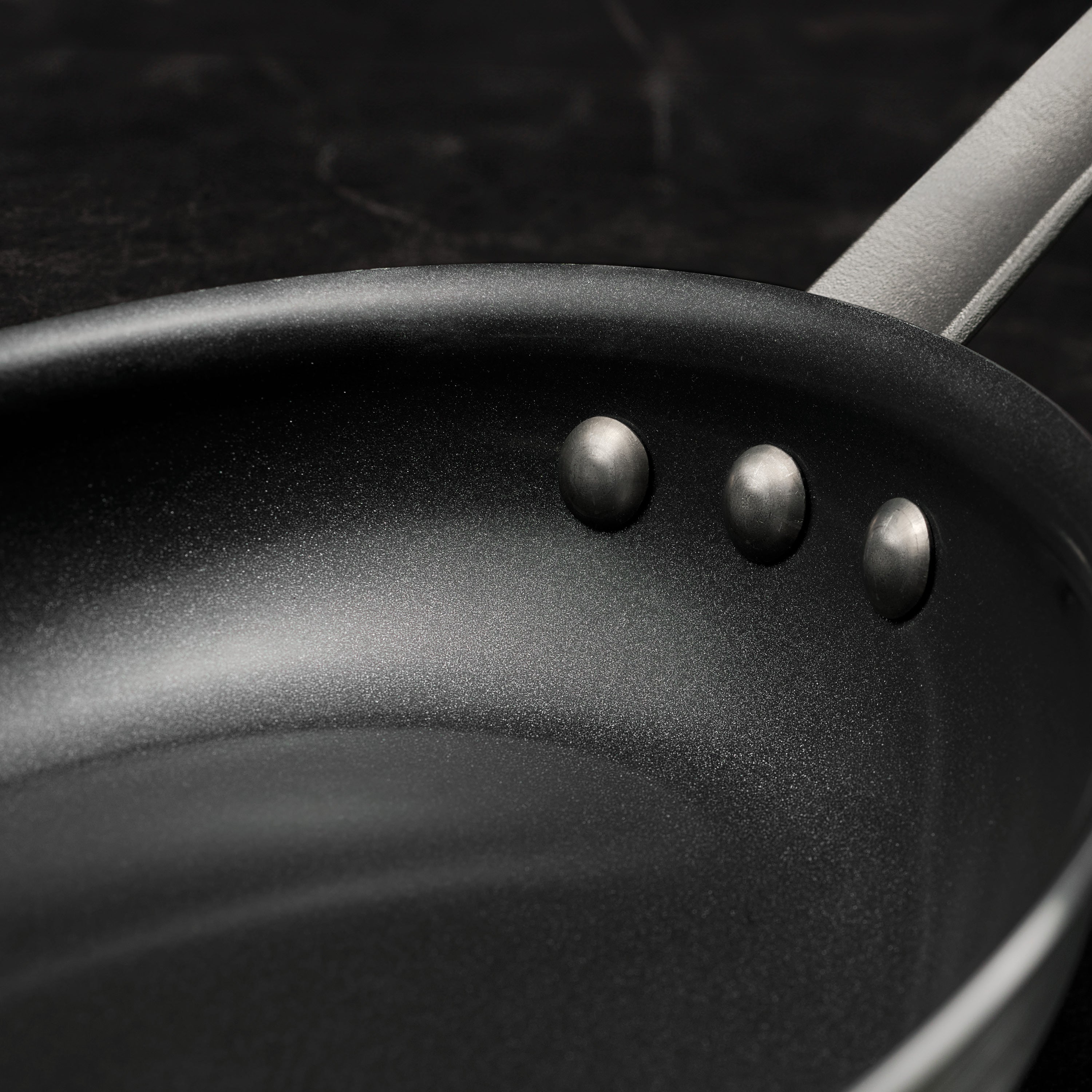 tramontina-professional-ceramic-fry-pan-oven-safe-to-500-f-all-cooktops image 7
