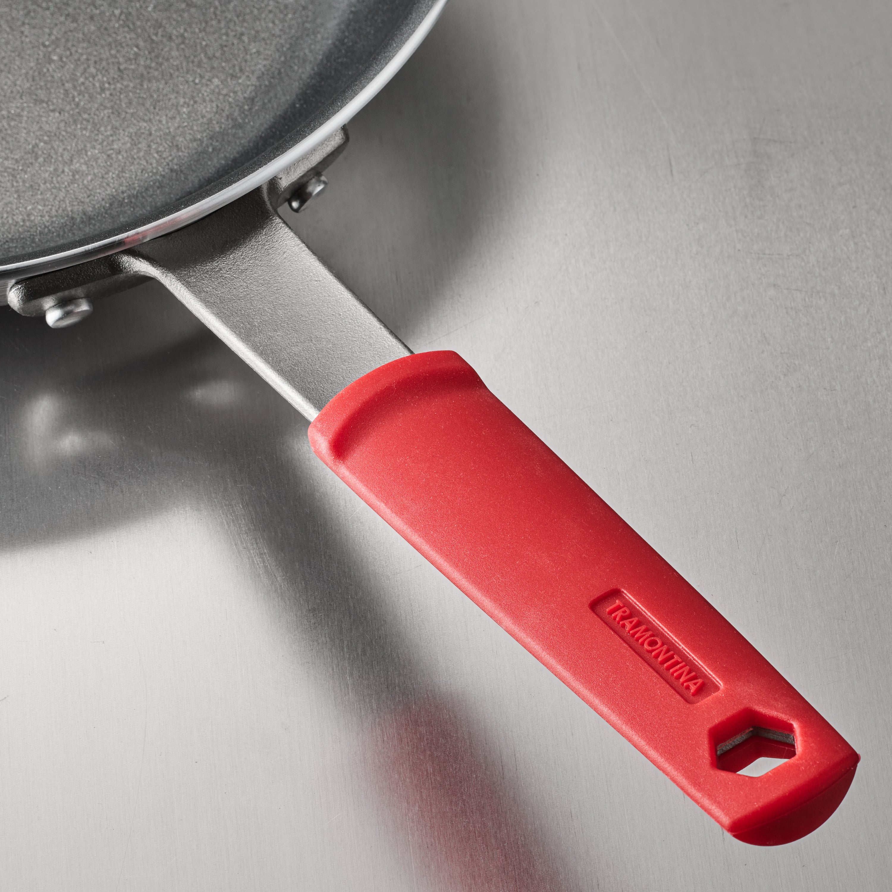 tramontina-professional-nonstick-fry-pan-heavy-gauge-aluminum image 4