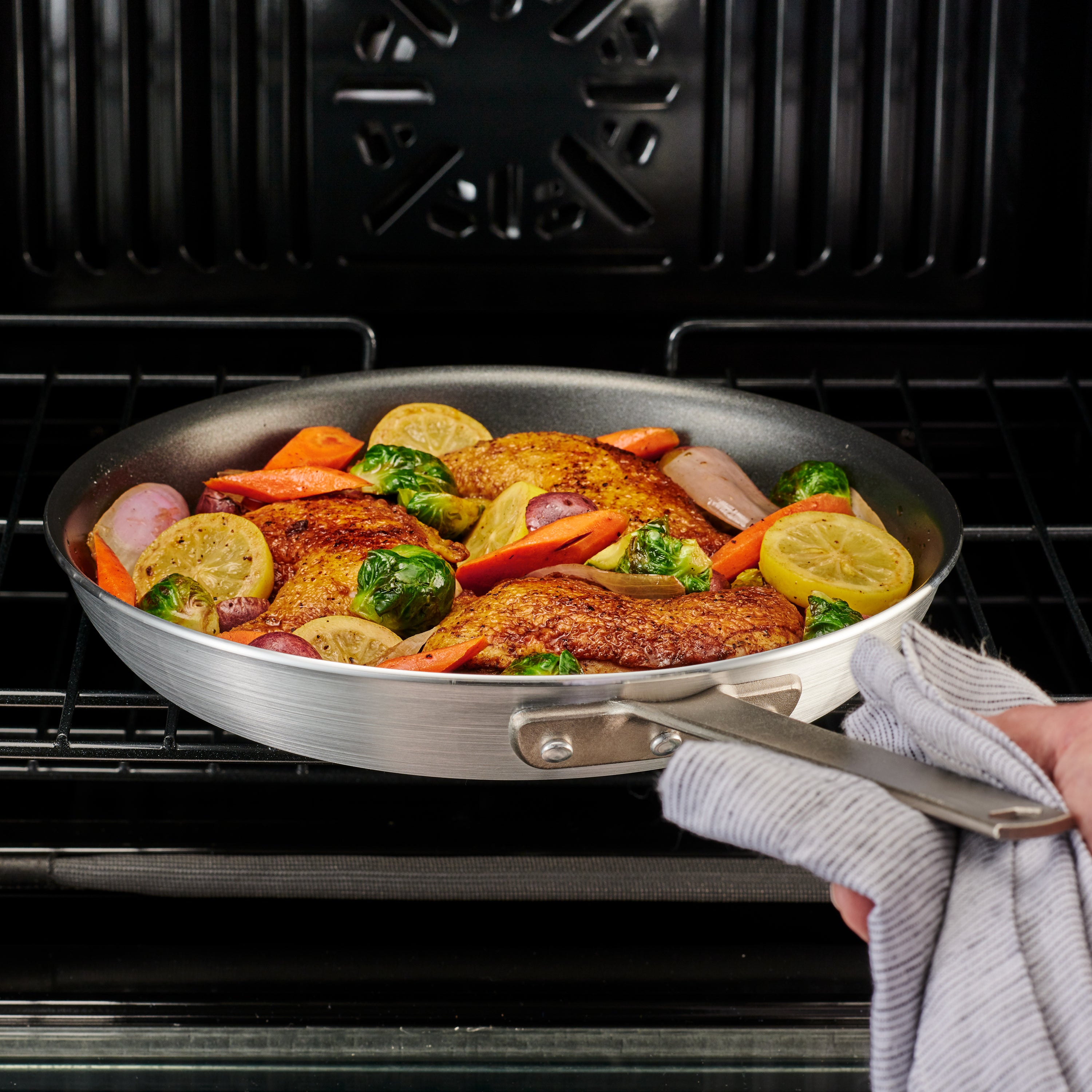 tramontina-professional-nonstick-fry-pan-heavy-gauge-aluminum image 8