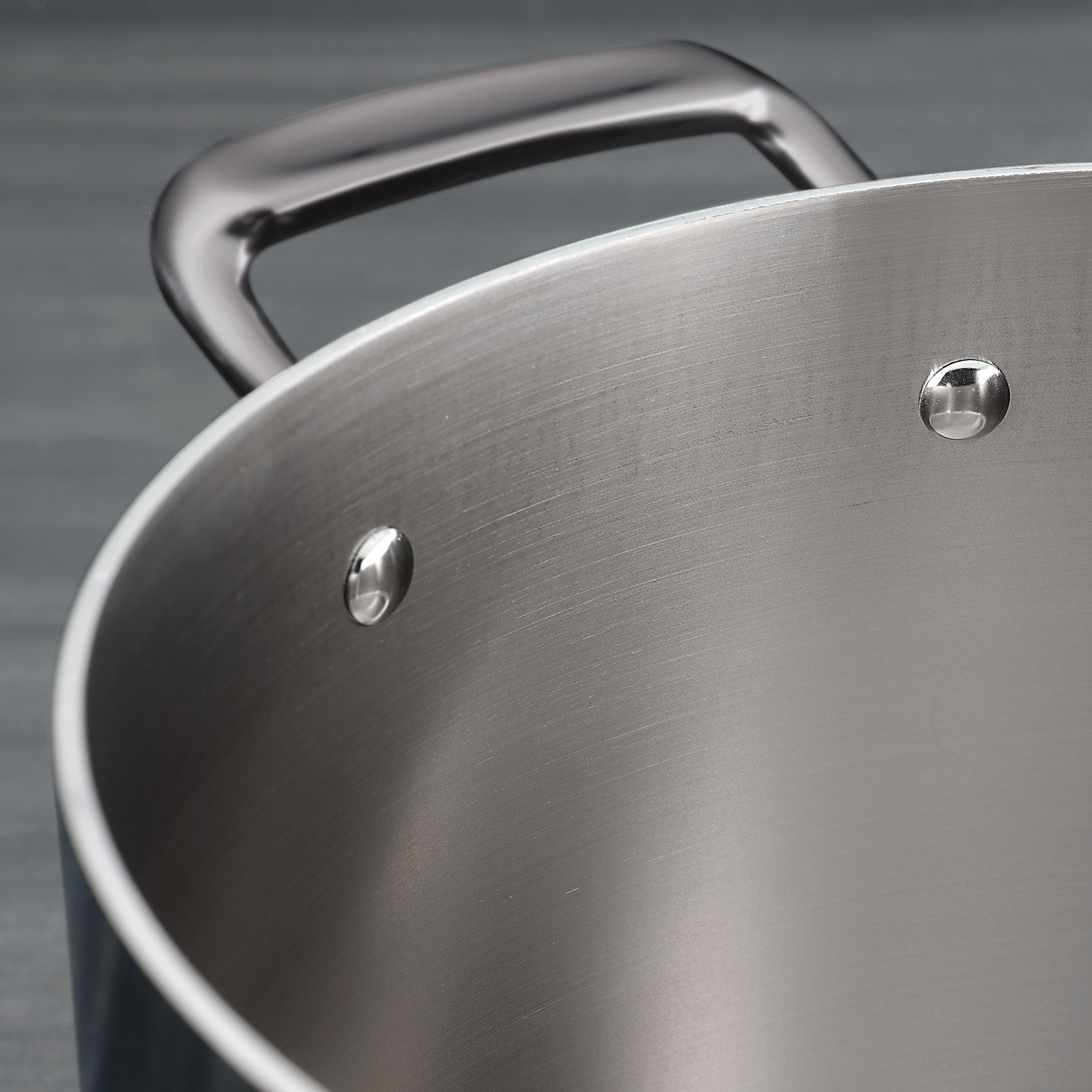 tramontina-gourmet-tri-ply-clad-8-quart-stainless-steel-covered-stock-pot-with-g image 7