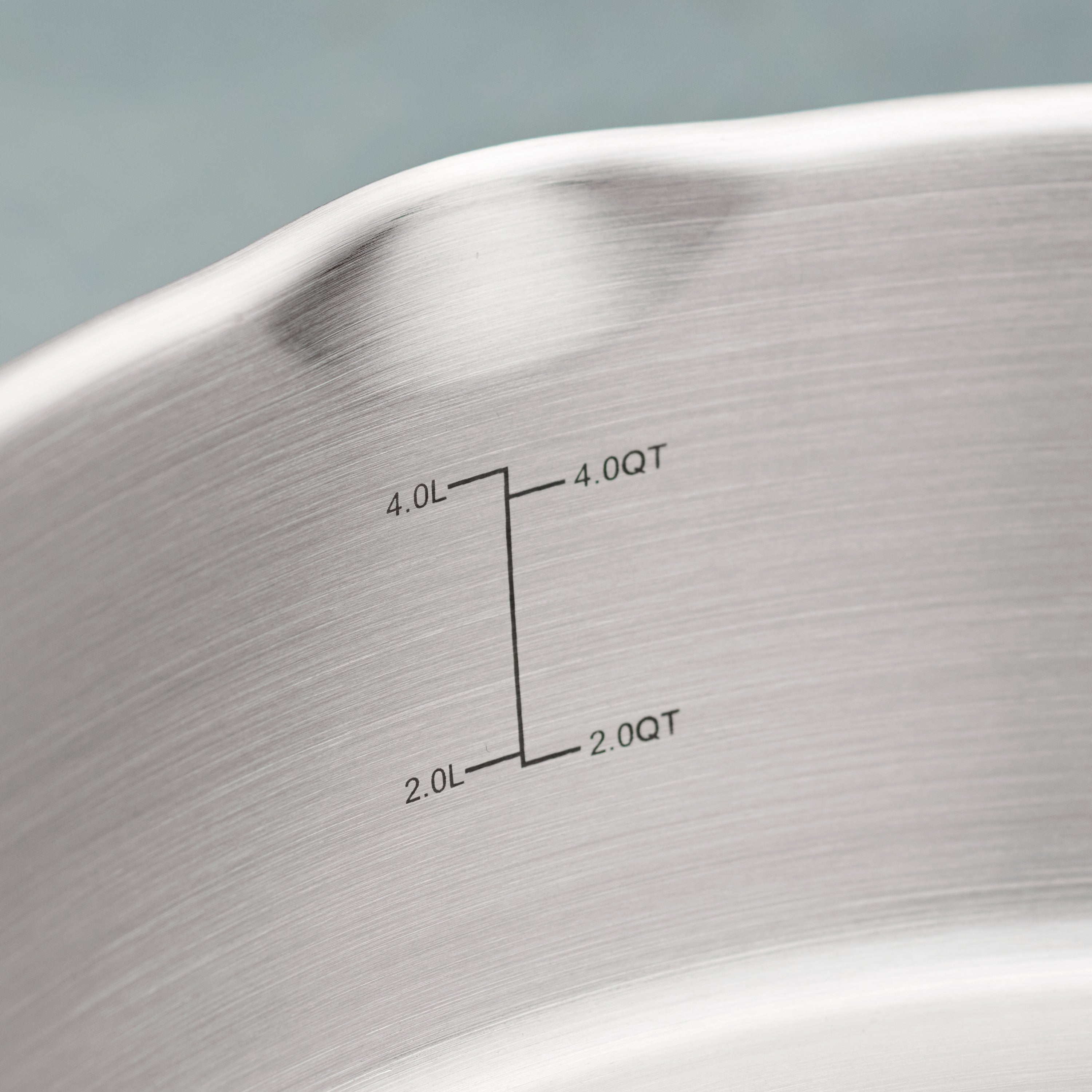 tramontina-tempo-6-quart-tri-ply-base-stainless-steel-covered-braiser image 4