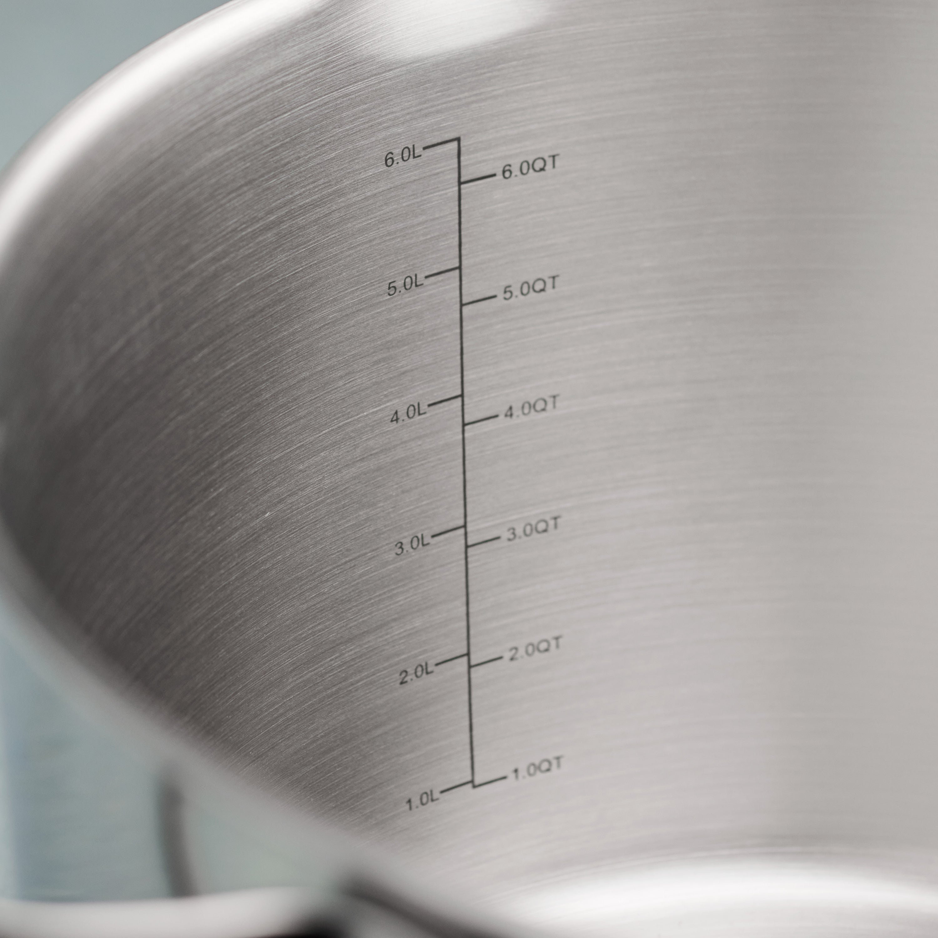 tramontina-tempo-8-quart-tri-ply-base-stainless-steel-covered-stock-pot image 4